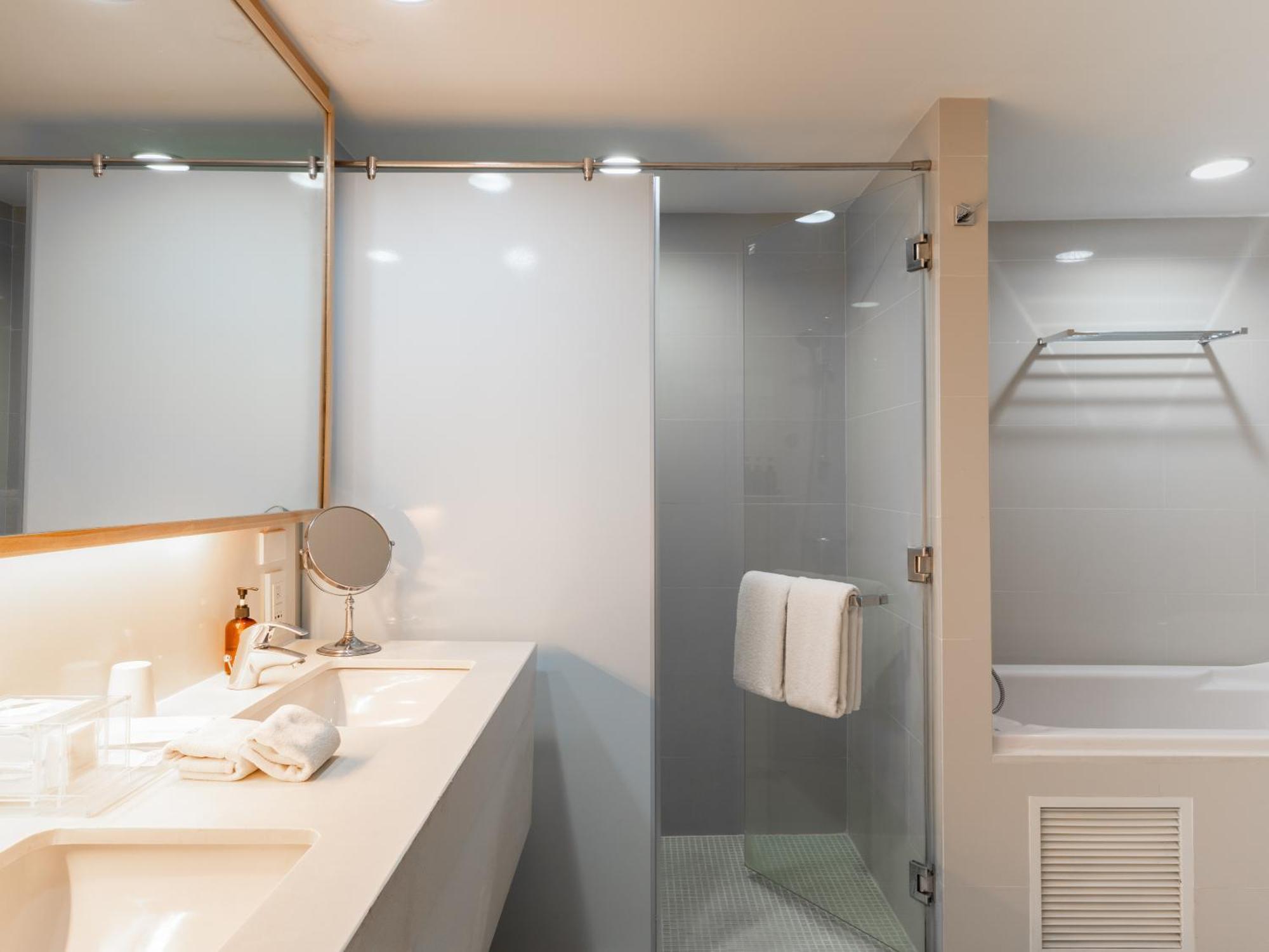 Hotel Vela Dhi Glow Pratunam - Sha