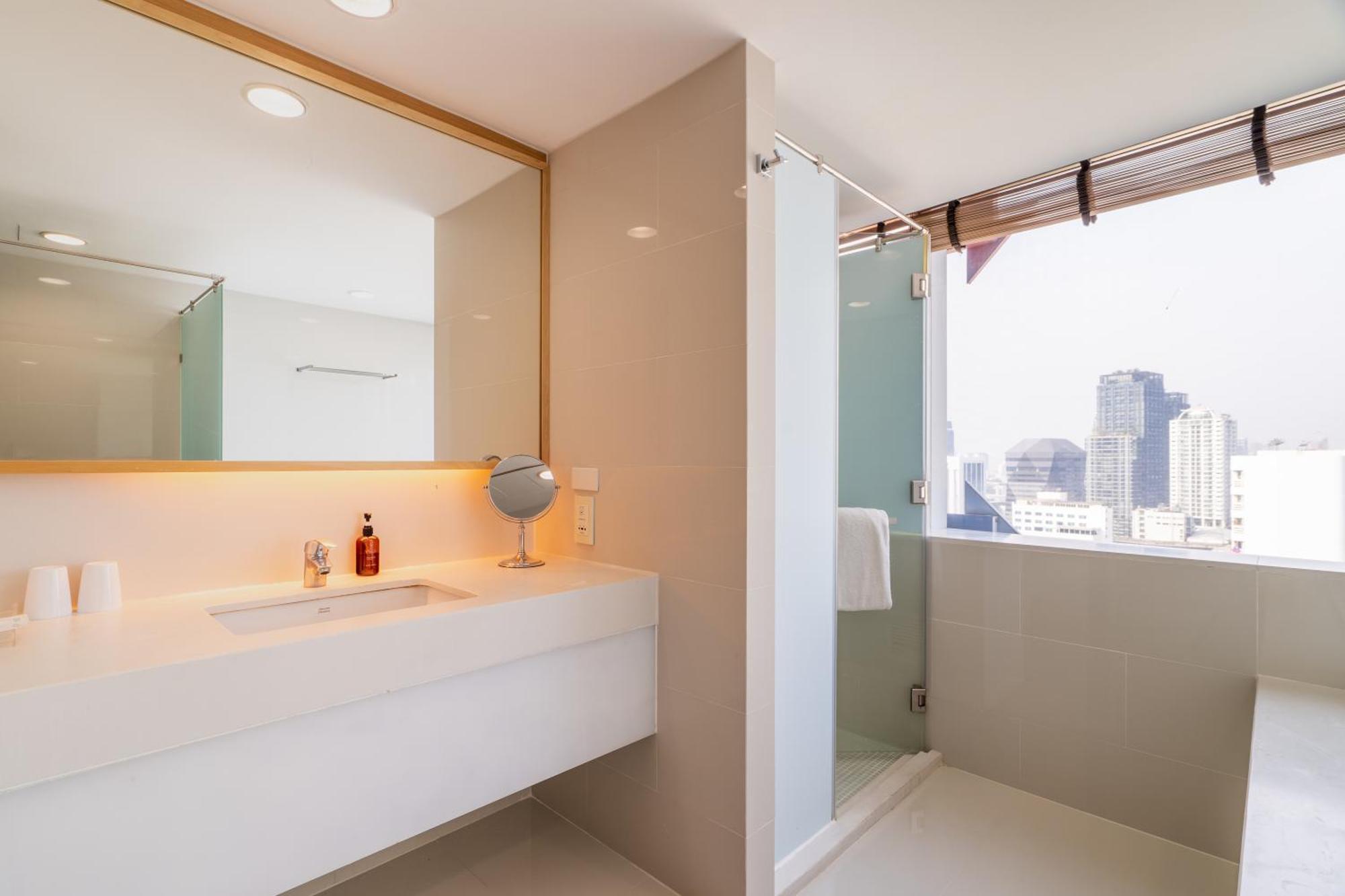 Vela Dhi Glow Pratunam - Sha Hotel Bangkok