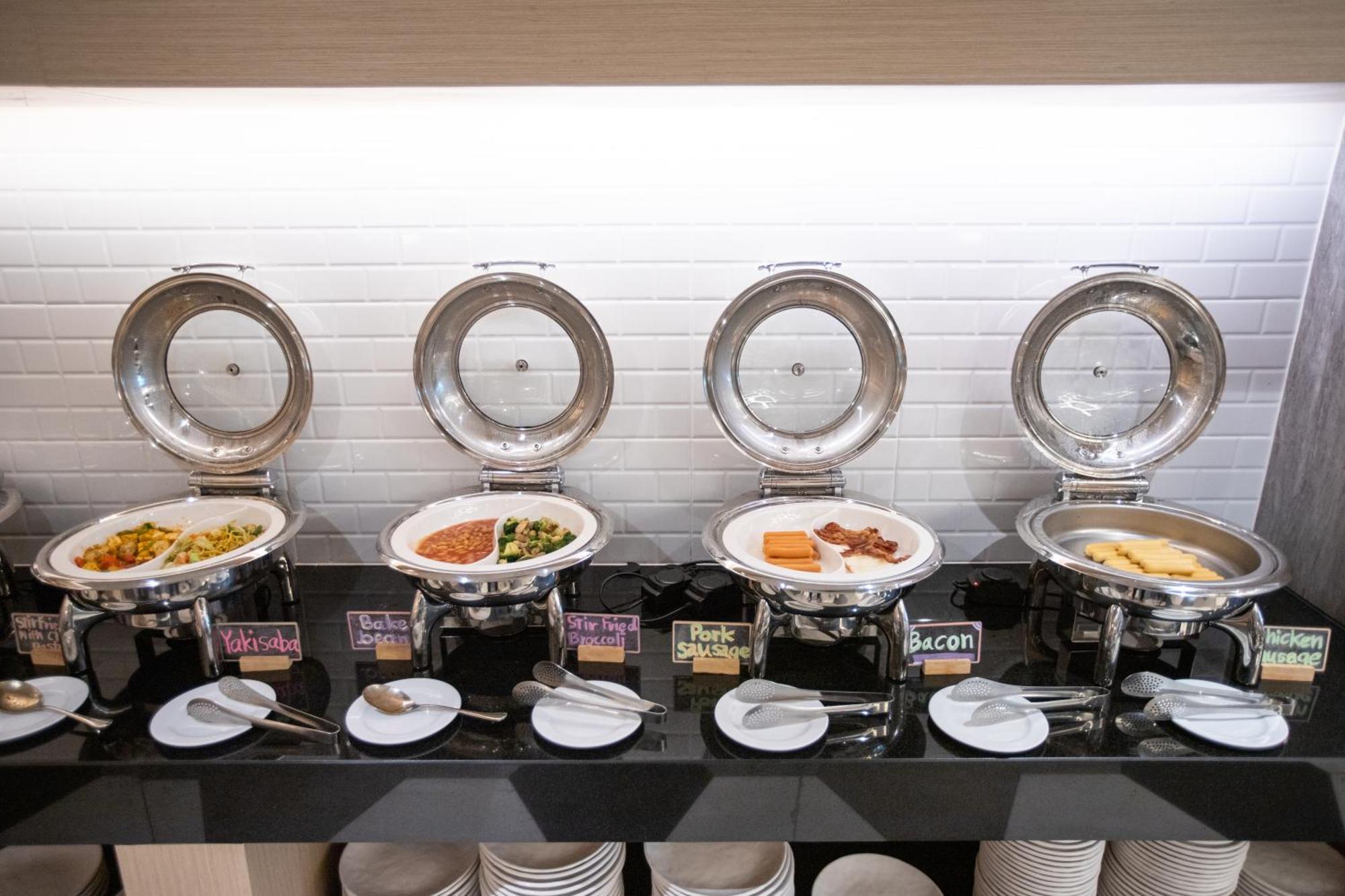 Phachara Sukhumvit Hotel 4*