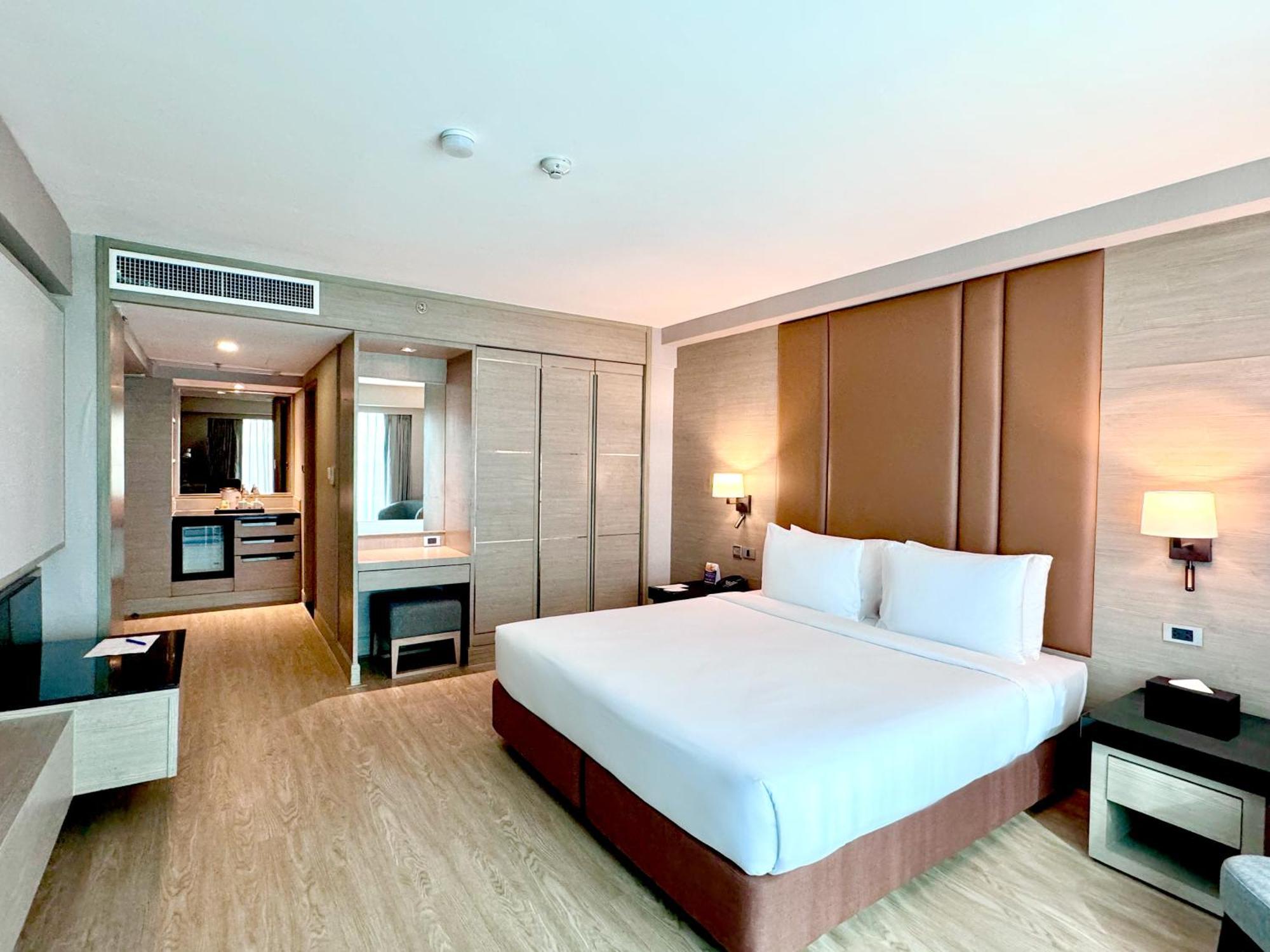 Hotel Ramada By Wyndham Sukhumvit 11