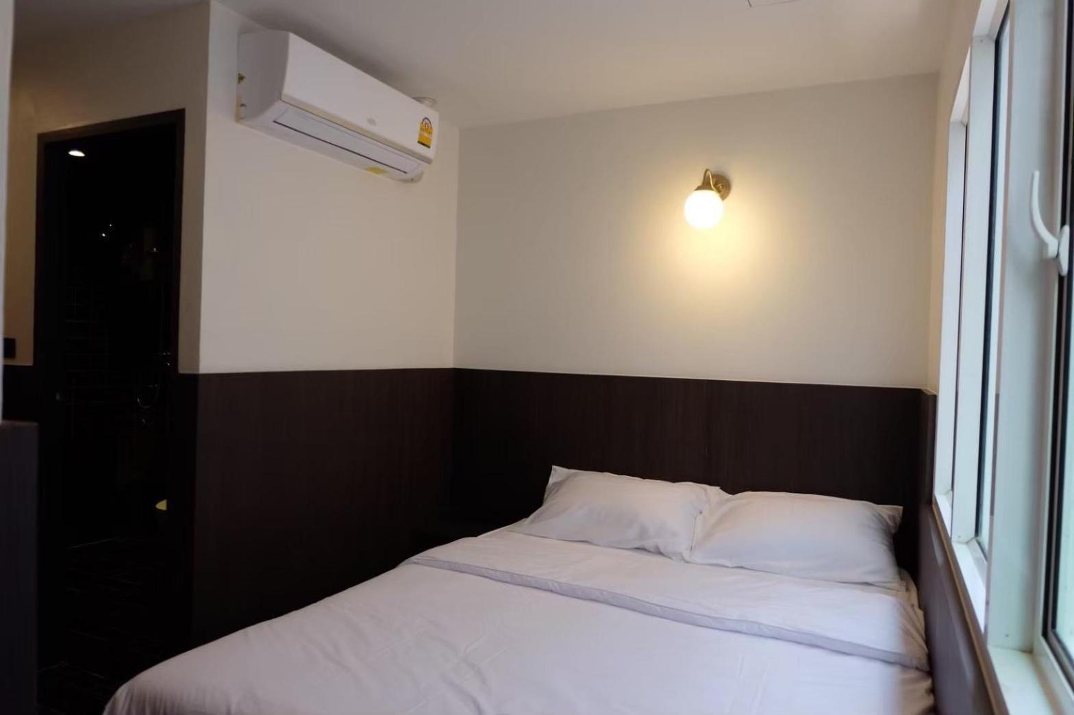 Hostel Four Sisters