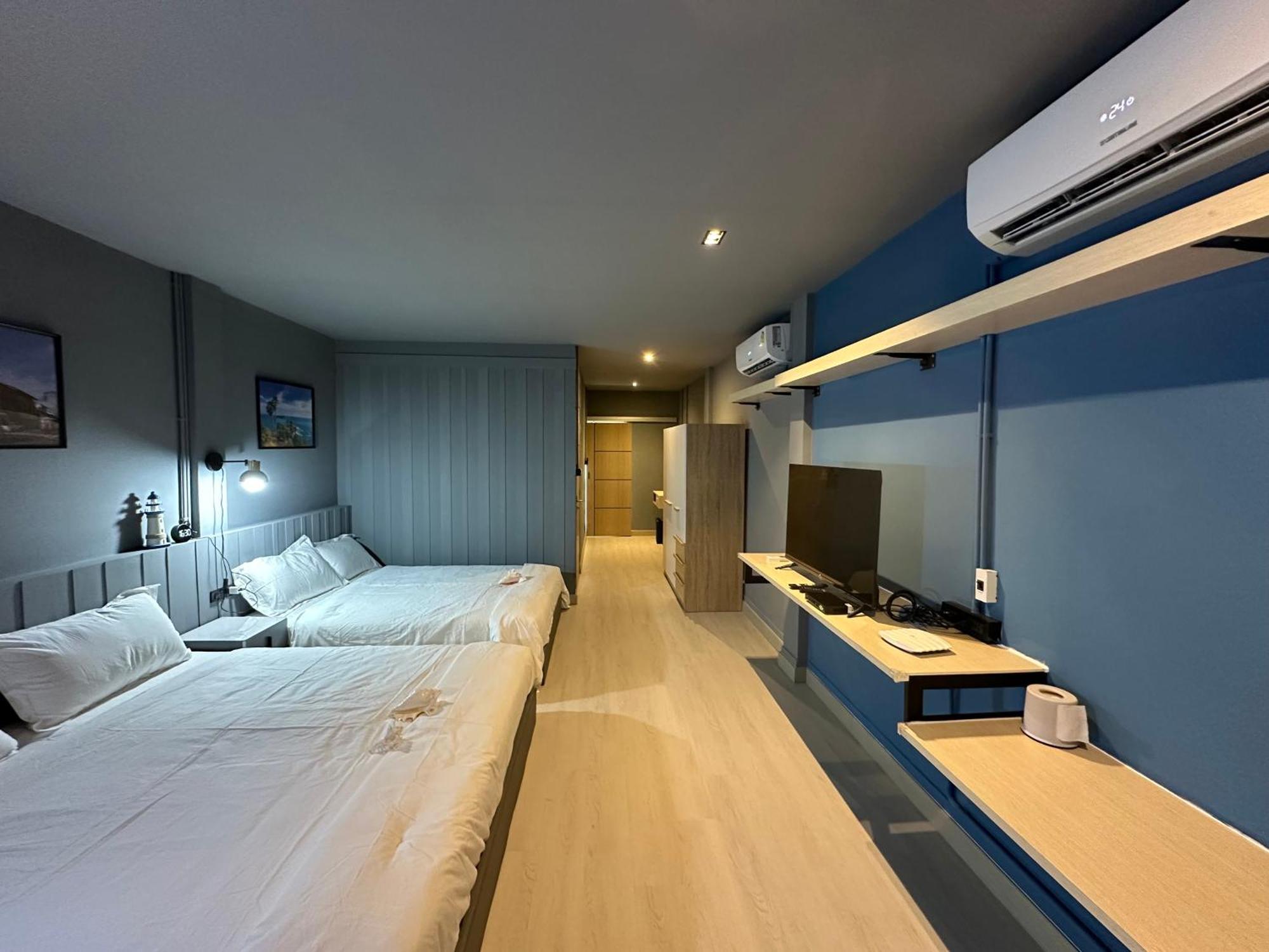 Phuket Vibe, House, 7 Mins To Bts, Center, Private In Sathon, Private Bathroom, Bangkok, Thailand Wisma tamu