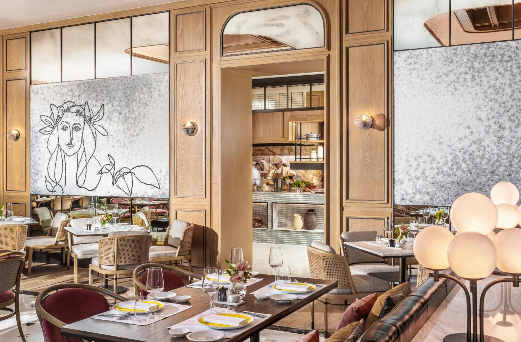 Hotel Four Seasons At Chao Phraya River 5*