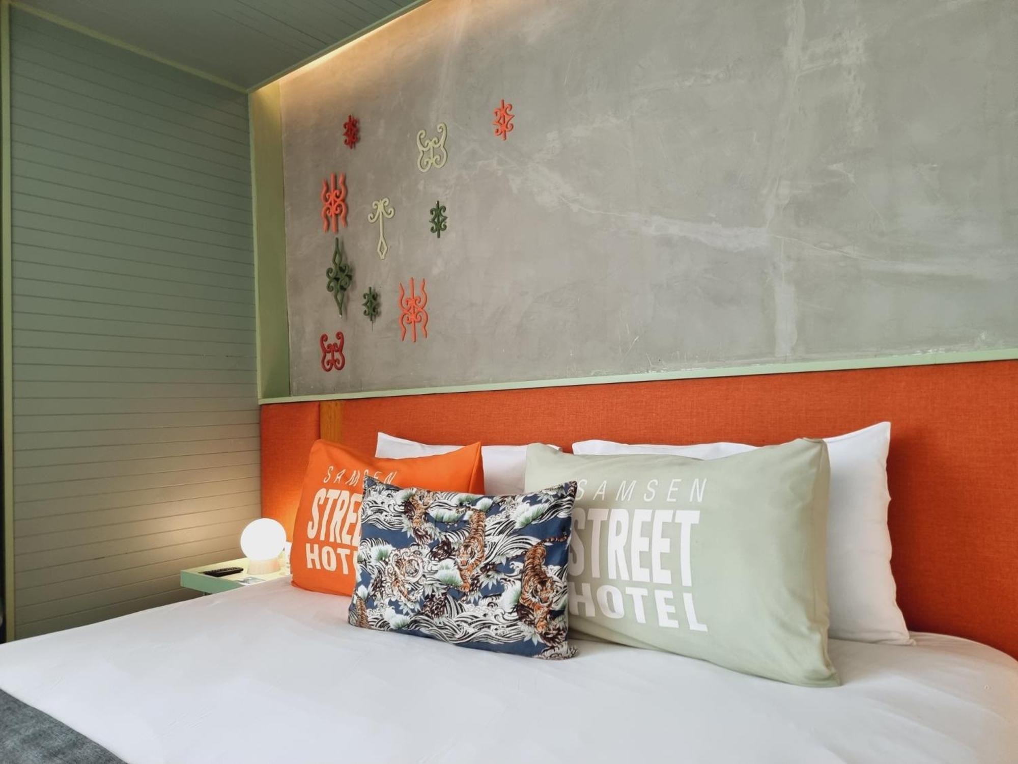 Hotel Samsen Street - Sha Extra