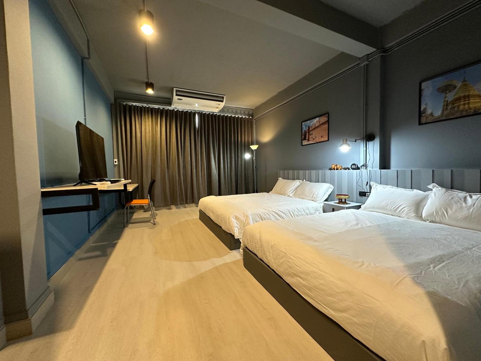 Vibe, House, 7 Mins To Bts, Center, Private In Sathon, Private Bathroom, Bangkok, Thailand * Bangkok