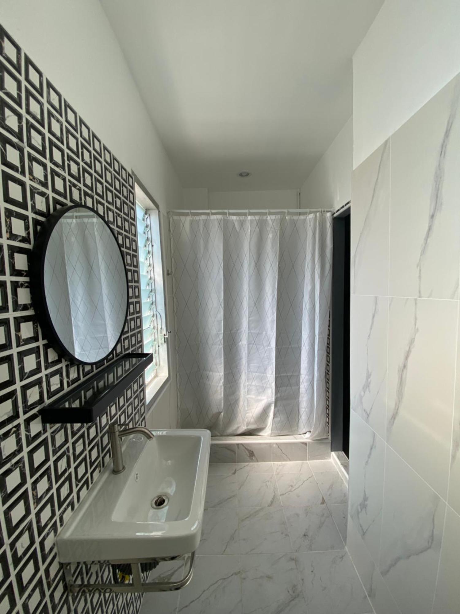 Vibe, House, 7 Mins To Bts, Center, Private In Sathon, Private Bathroom, Bangkok, Thailand *
