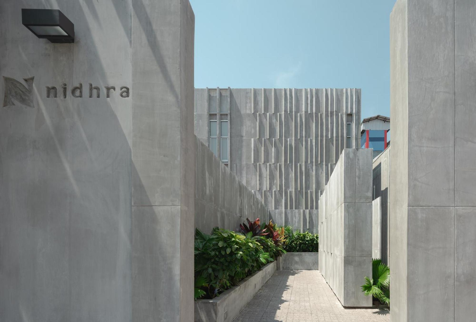 Nidhra Boutique Sukhumvit Hotel *