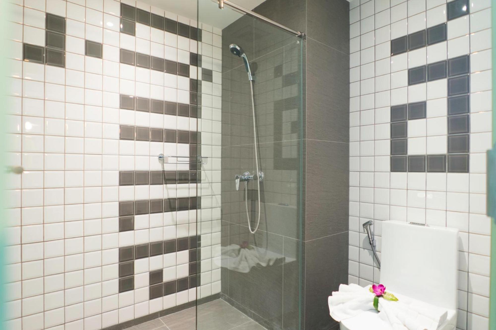 Hotel Samsen Street - Sha Extra
