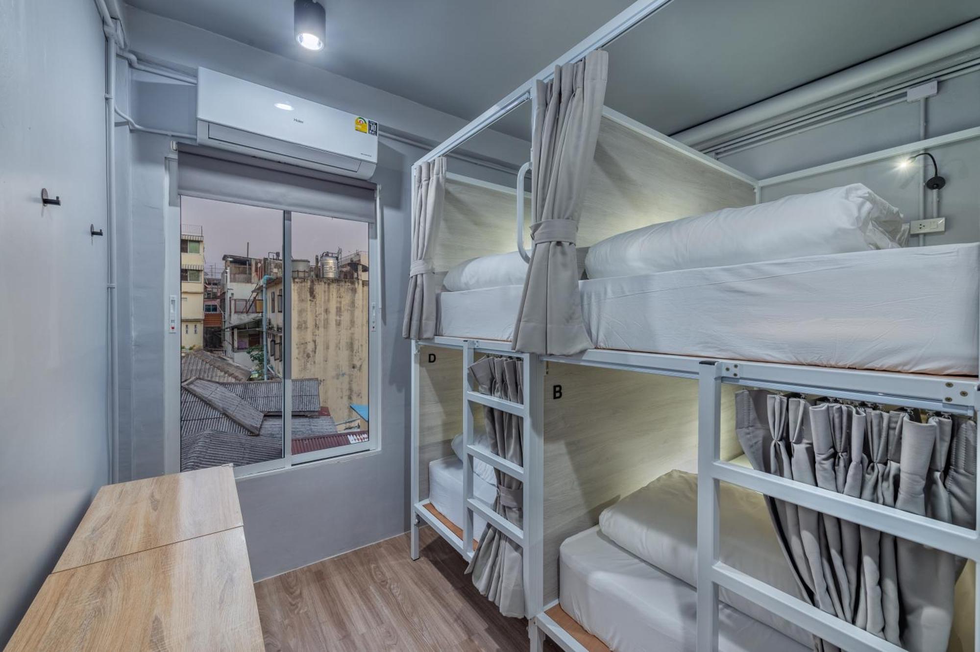 Ti Thong Hostel *