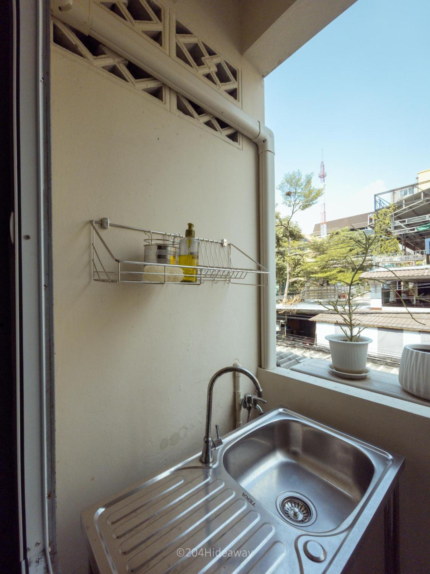 Apartment 204hideaway-local With Street Food Only 15 Min Walk To Skytrain