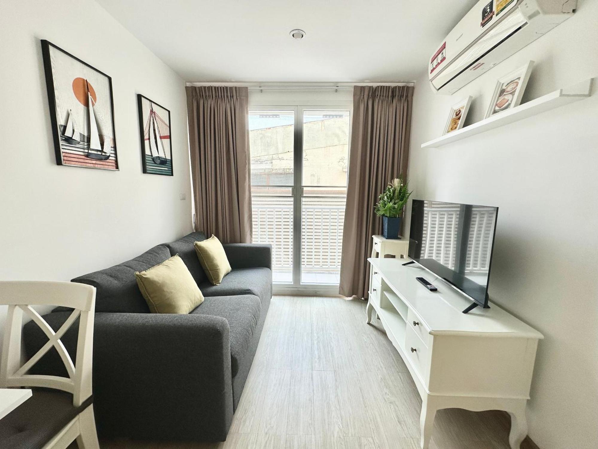 Town Sukhumvit 71 Apartment *