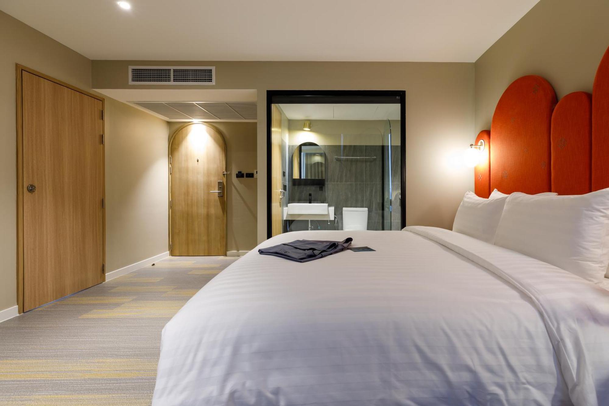 Benjarong Hotel 4*