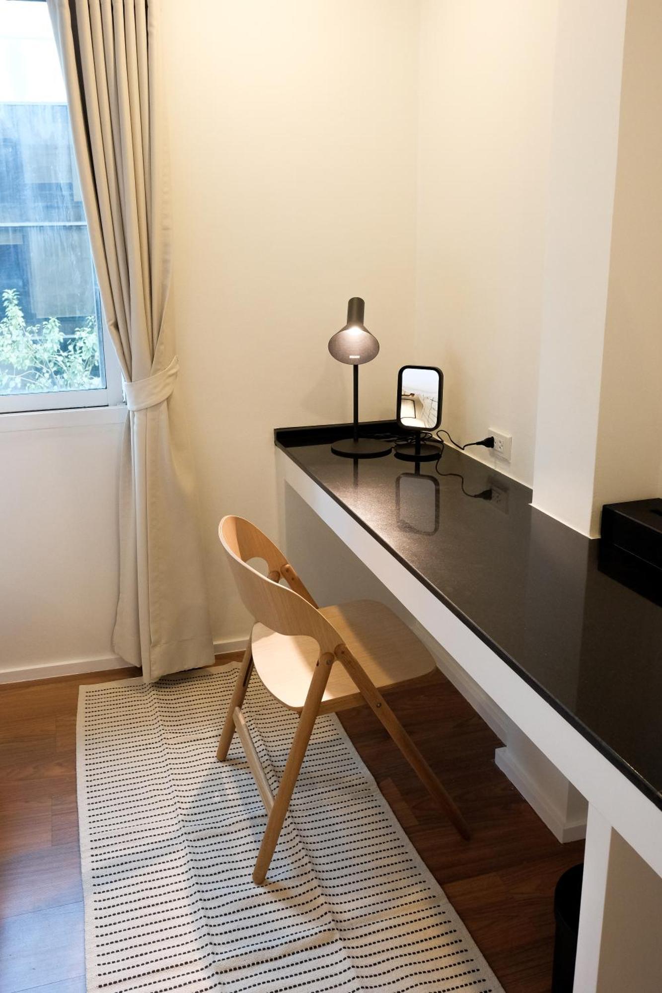 Apartment Upscale 3-bedroom 3-bathroom 1 Min To Bts Prompong Bangkok
