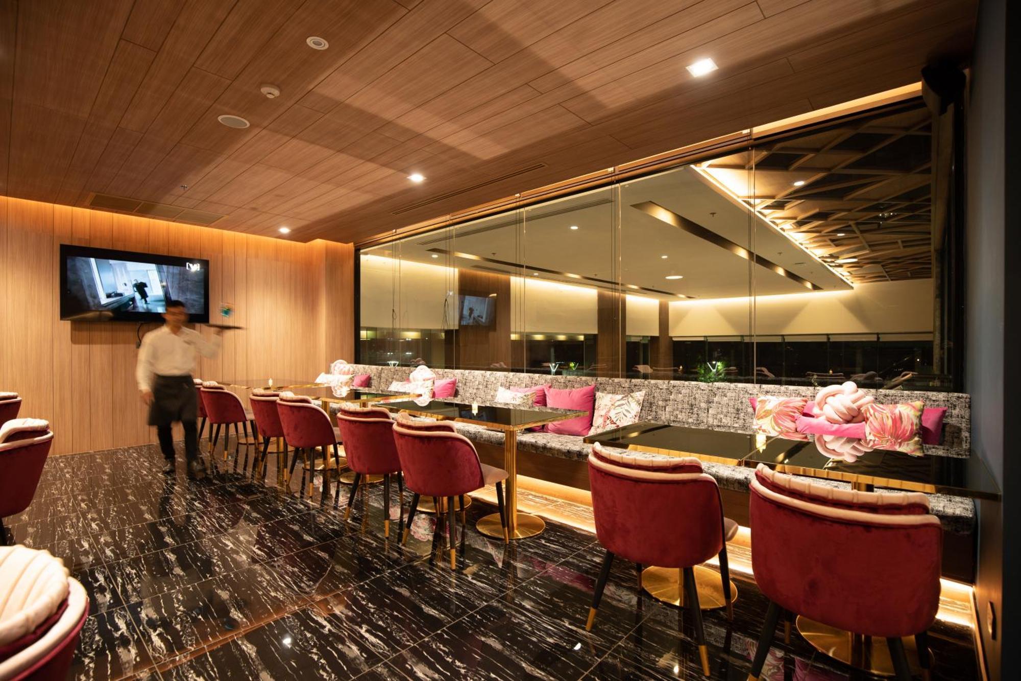 Thaya Hotel