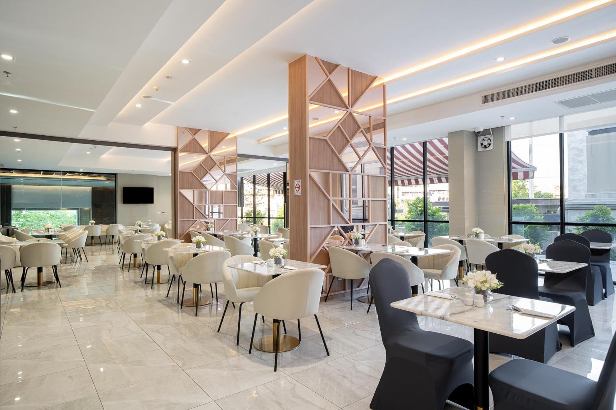 Thaya Hotel 5*