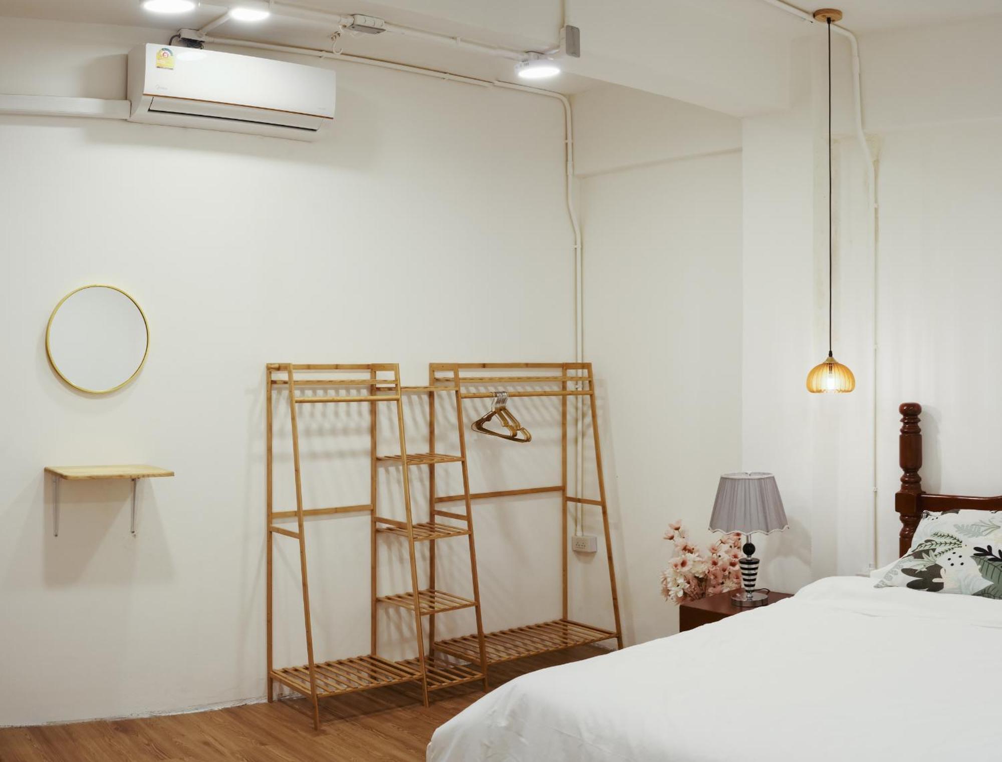 Private Full-floor Spacious 5br In China Town Apartemen