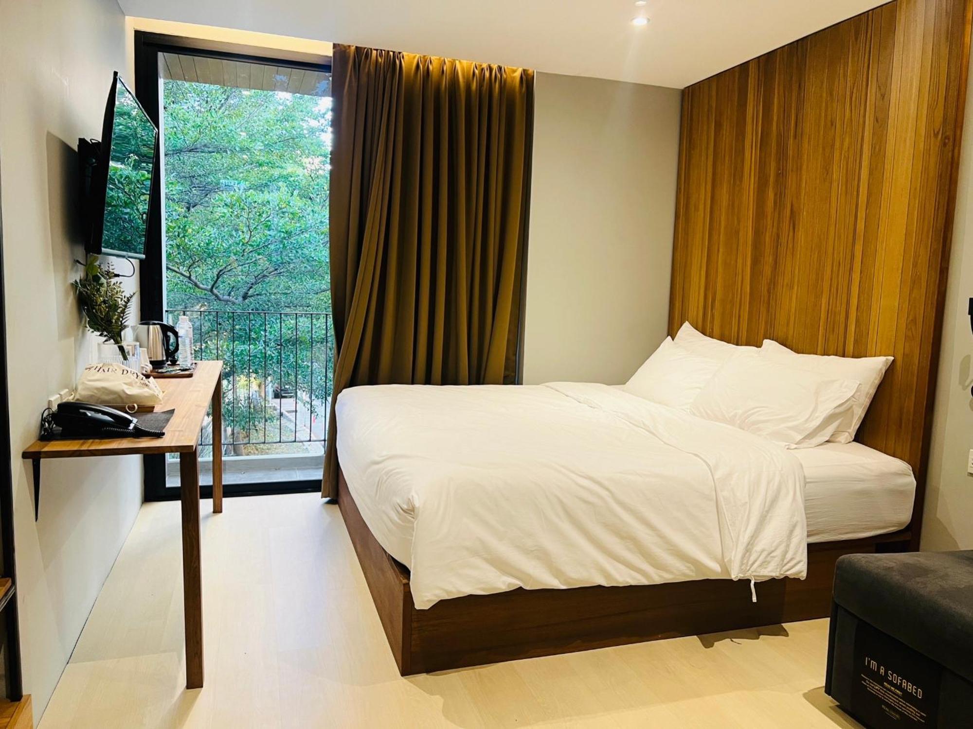 Woodstory Boutique Hotel 3*