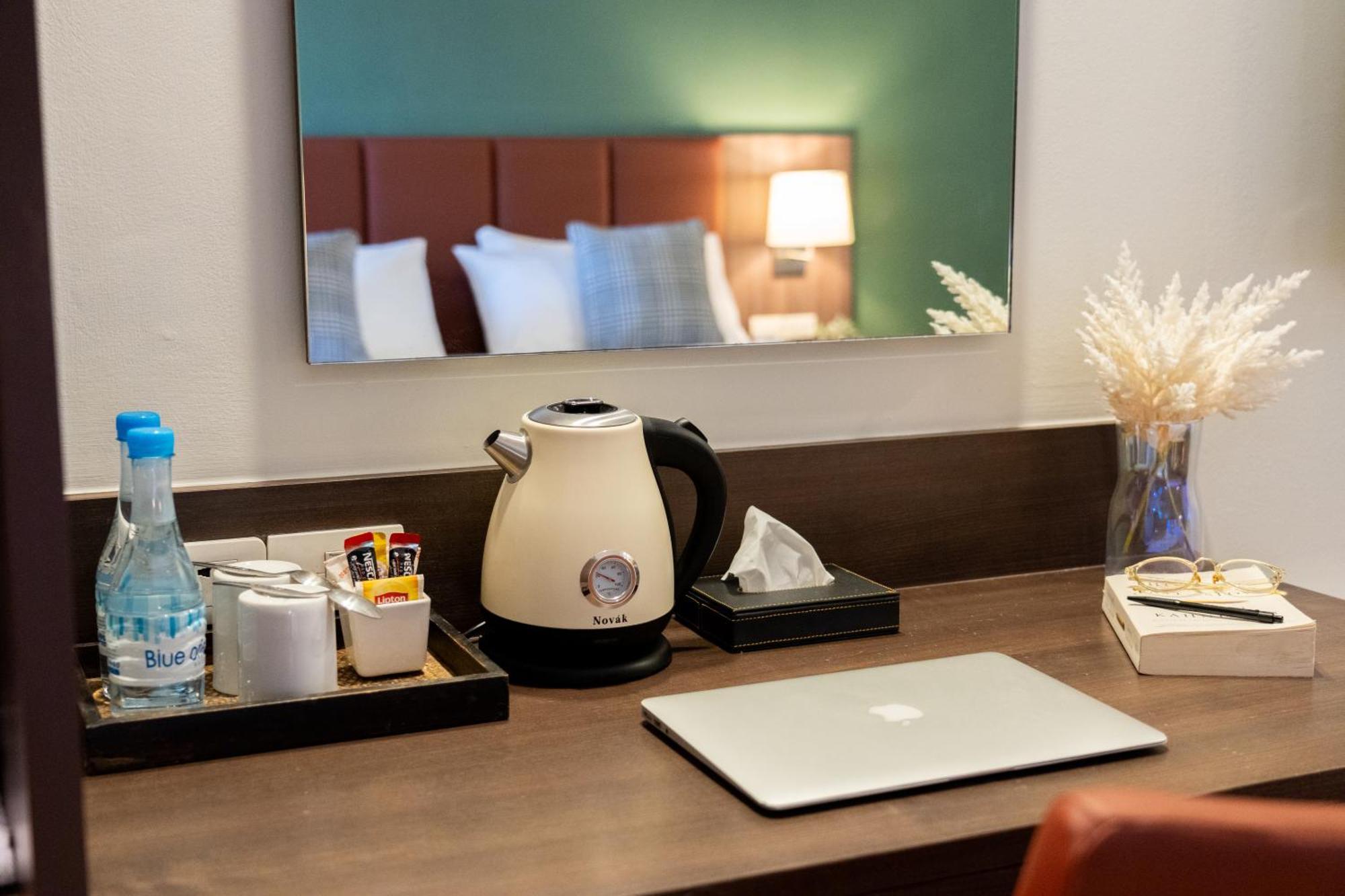 Hotel Legacy Sukhumvit