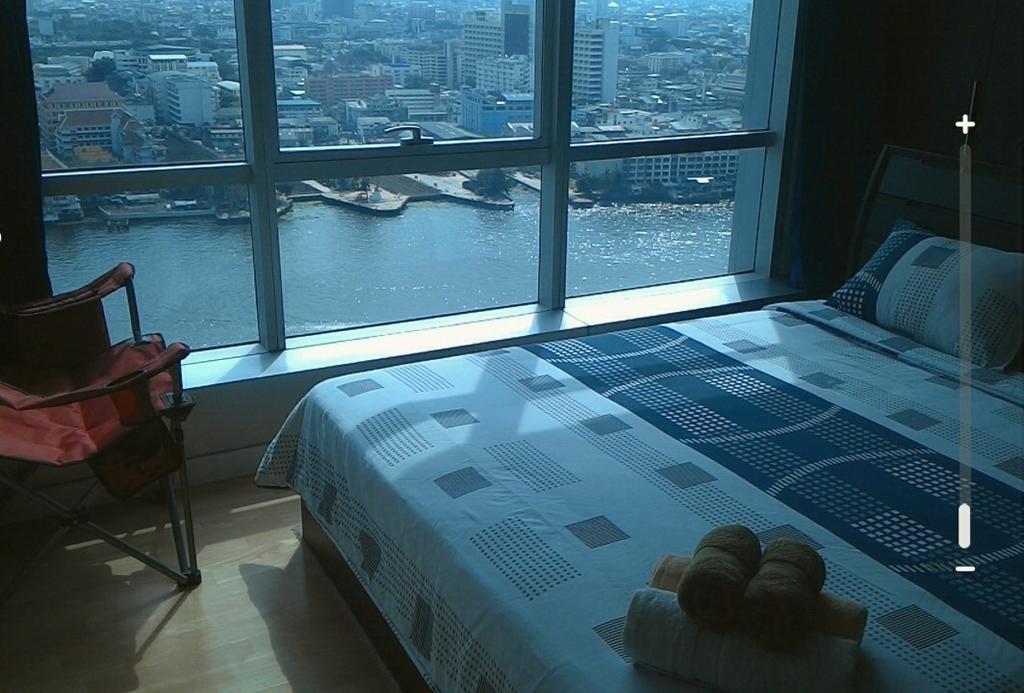 Baan Sathorn Riverfront Apartment *