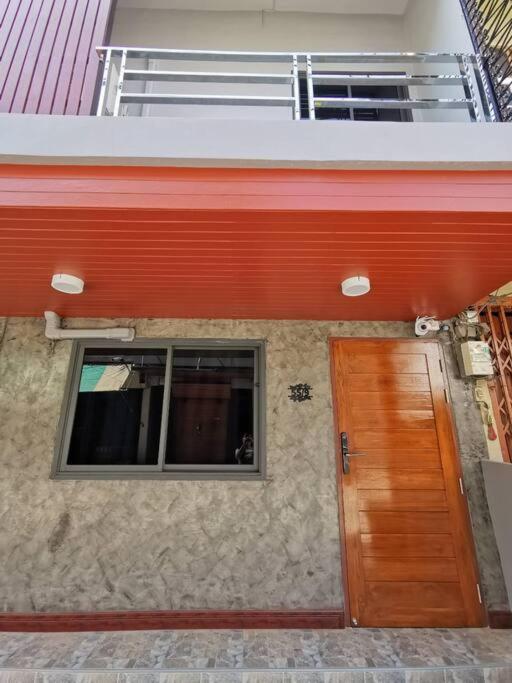Holiday home New! Kg 3 Bedrooms/ Free Wi-fi *