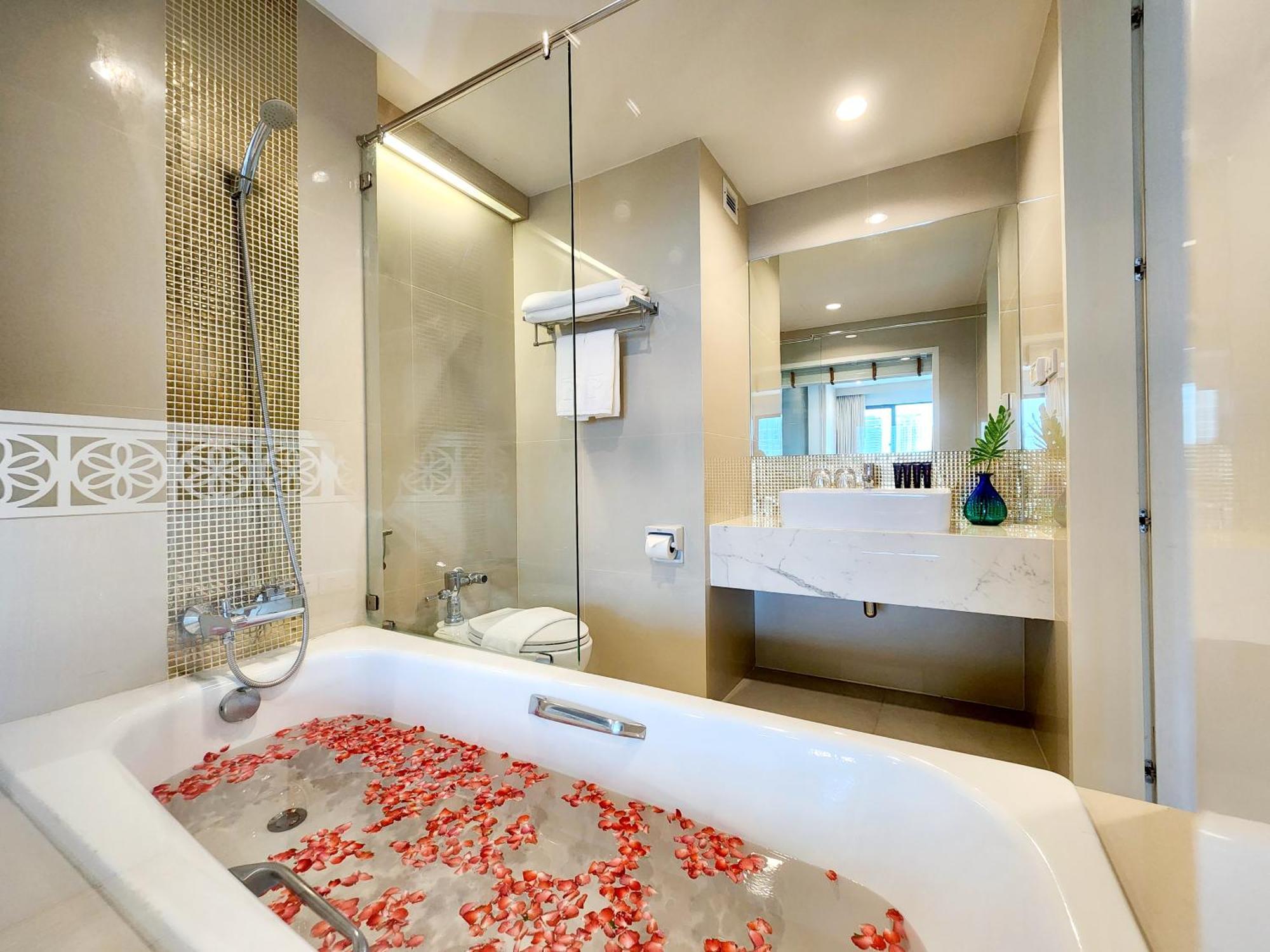Pratunam Park Hotel 4*
