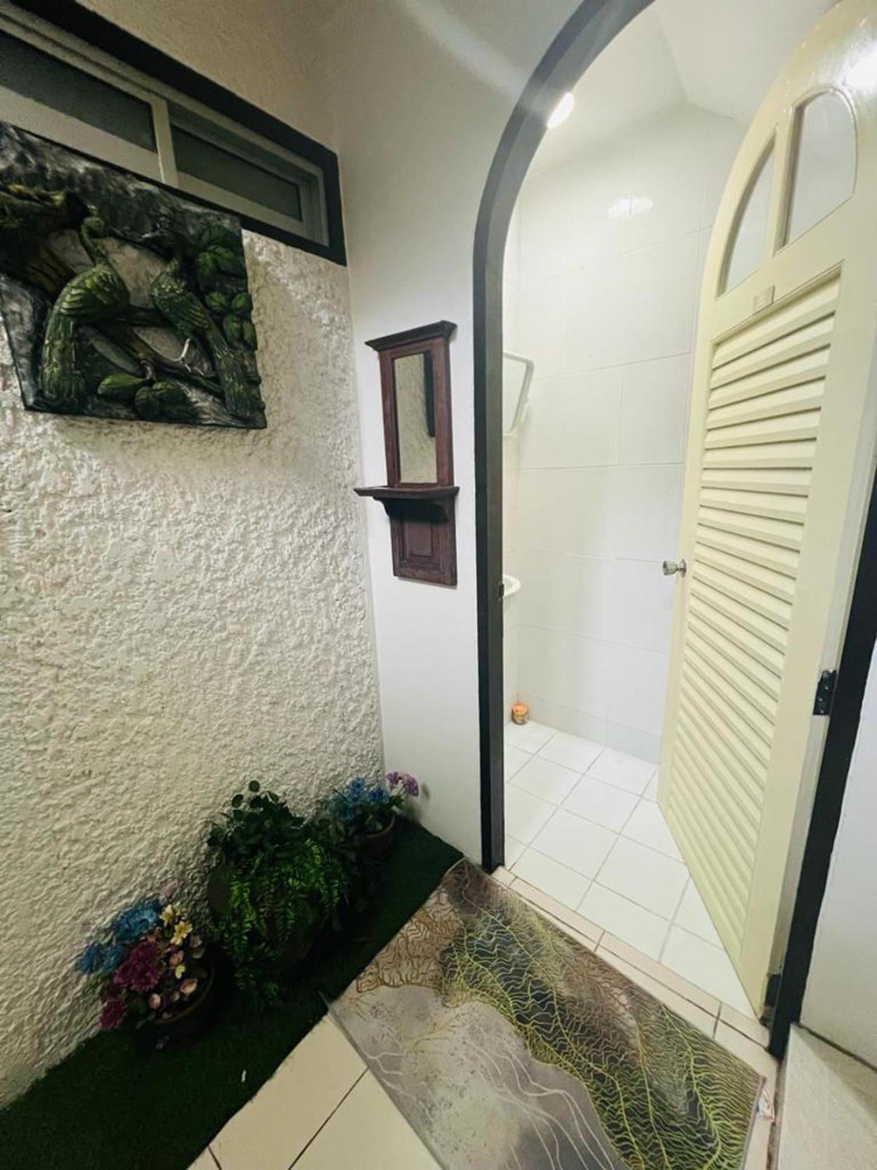 Bed & Breakfast Ree House-asoke Bts *