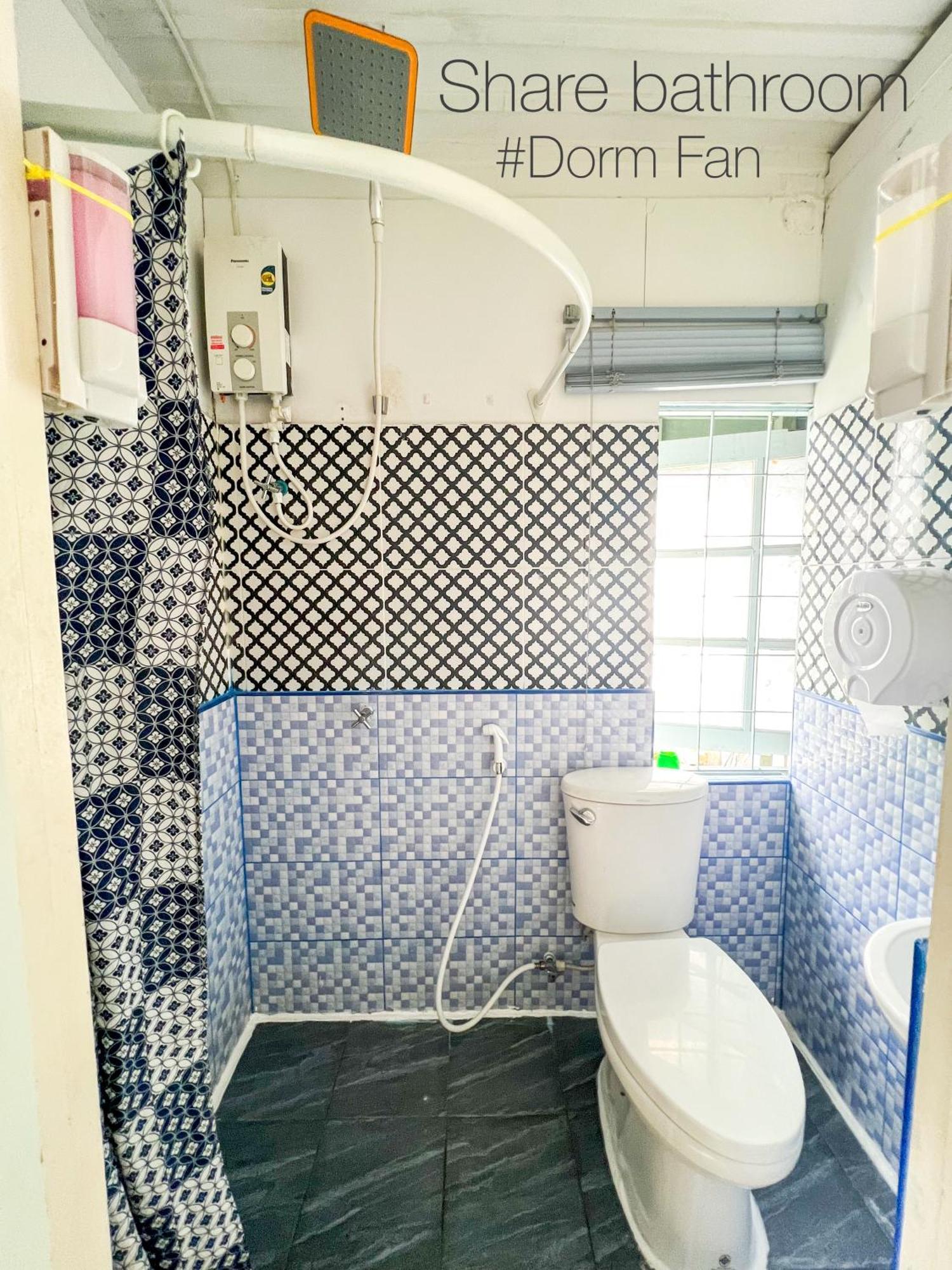 Baan Chanasongkram Hostel Bangkok
