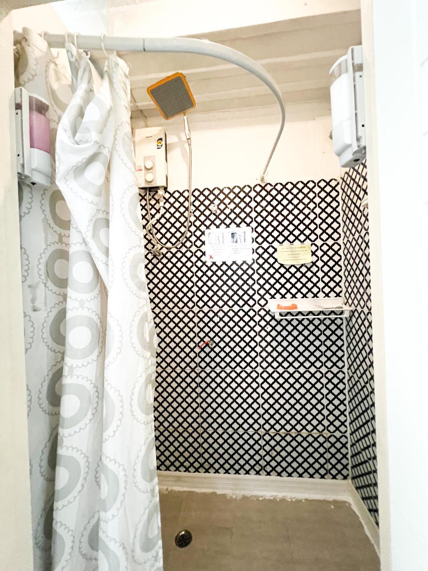 Hostel Baan Chanasongkram Bangkok