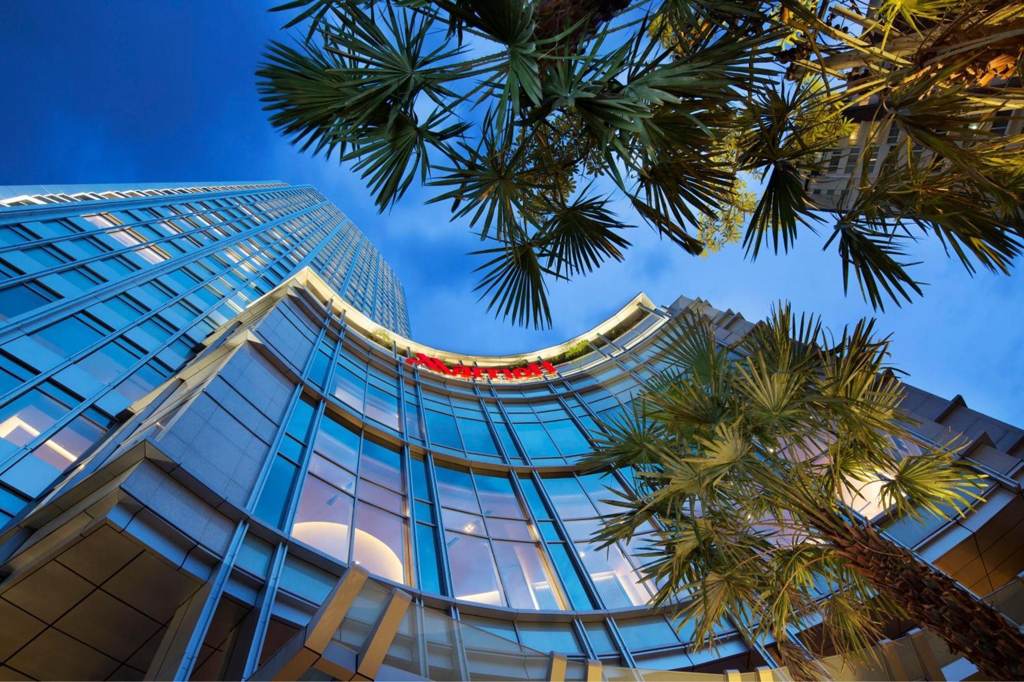Hotel Marriott Sukhumvit - Sha Extra 5*