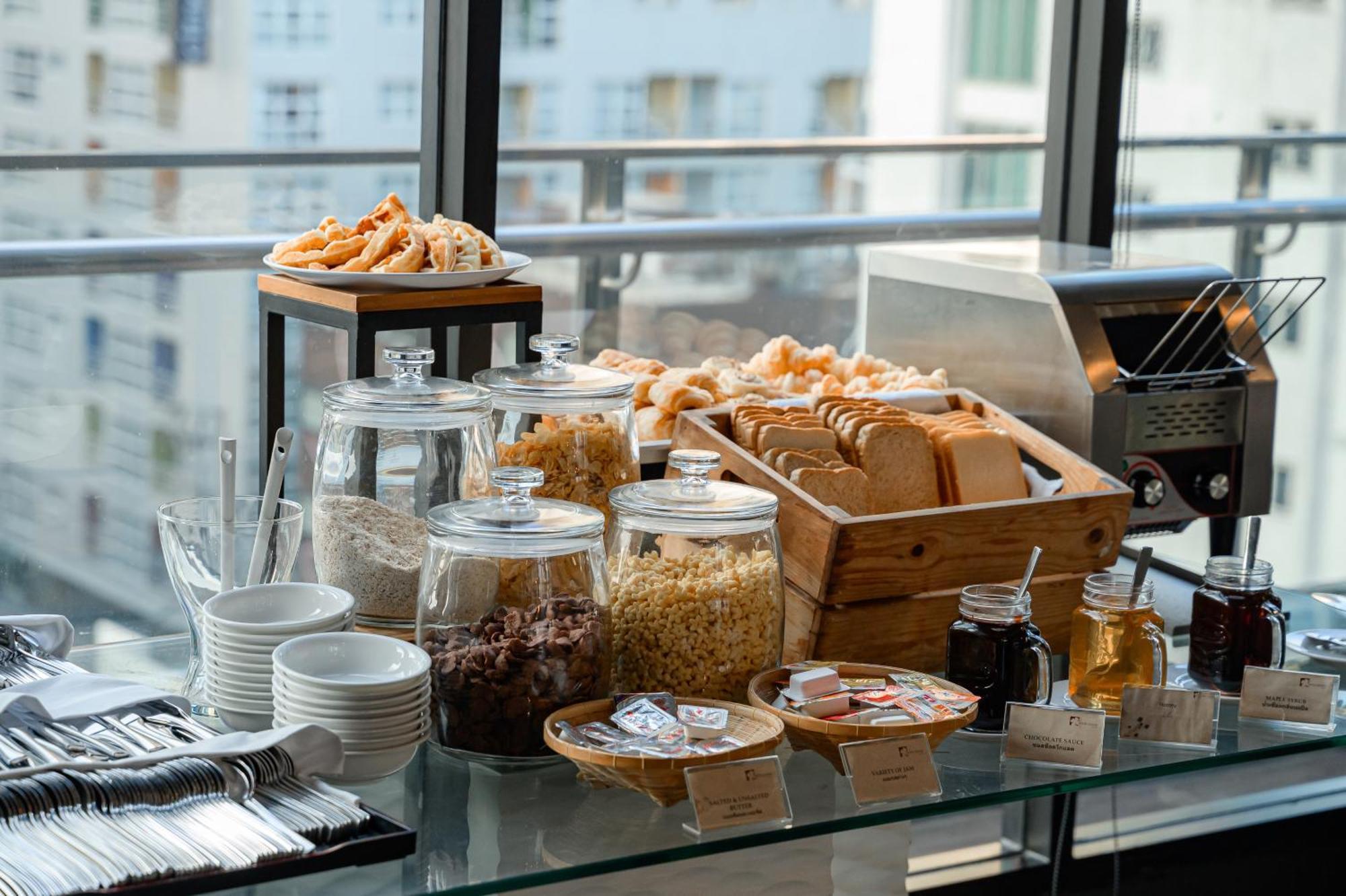 Hotel Clover Asoke - Sha Extra