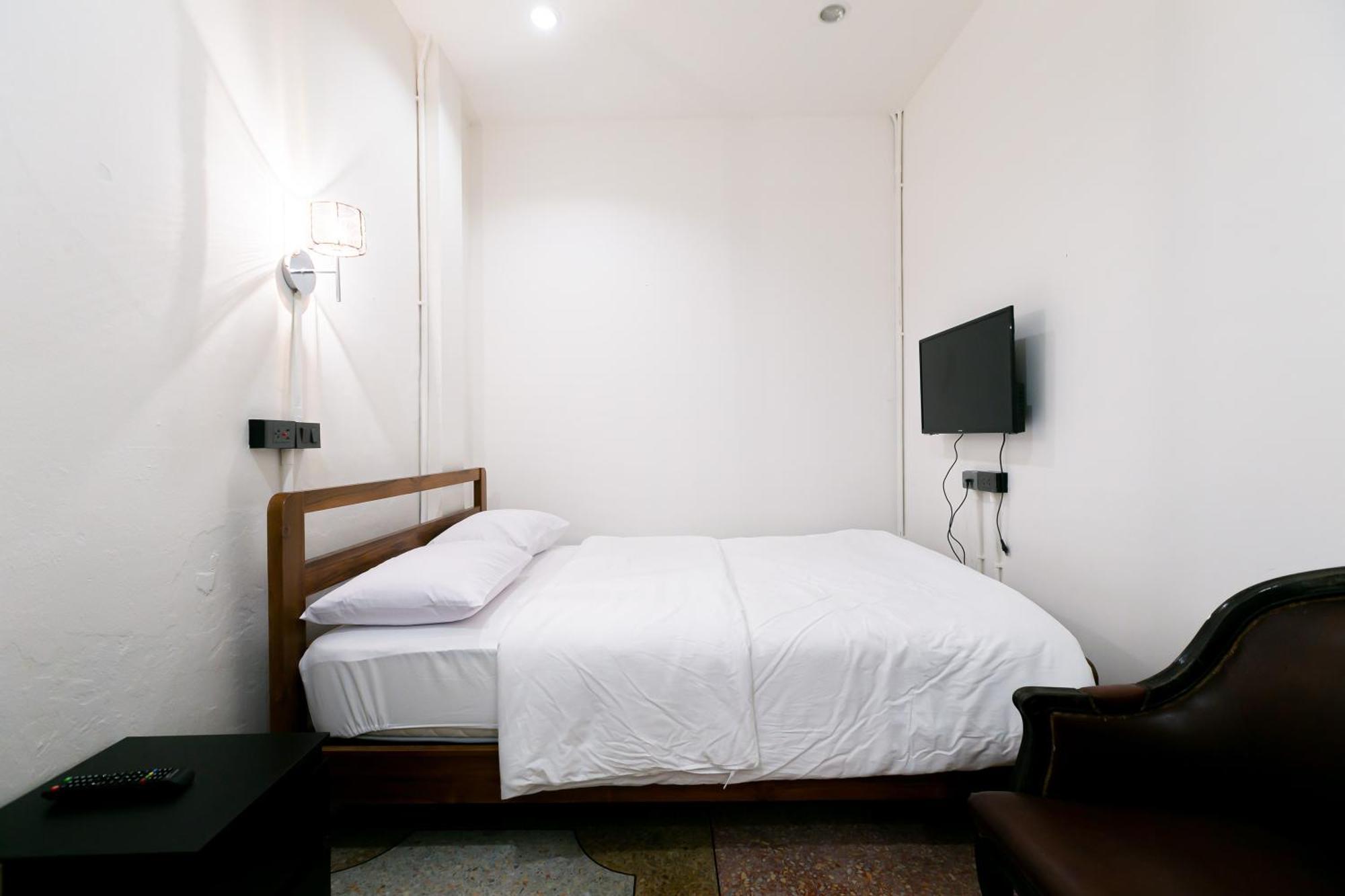 Hostel Taladnoi Paint House Bangkok