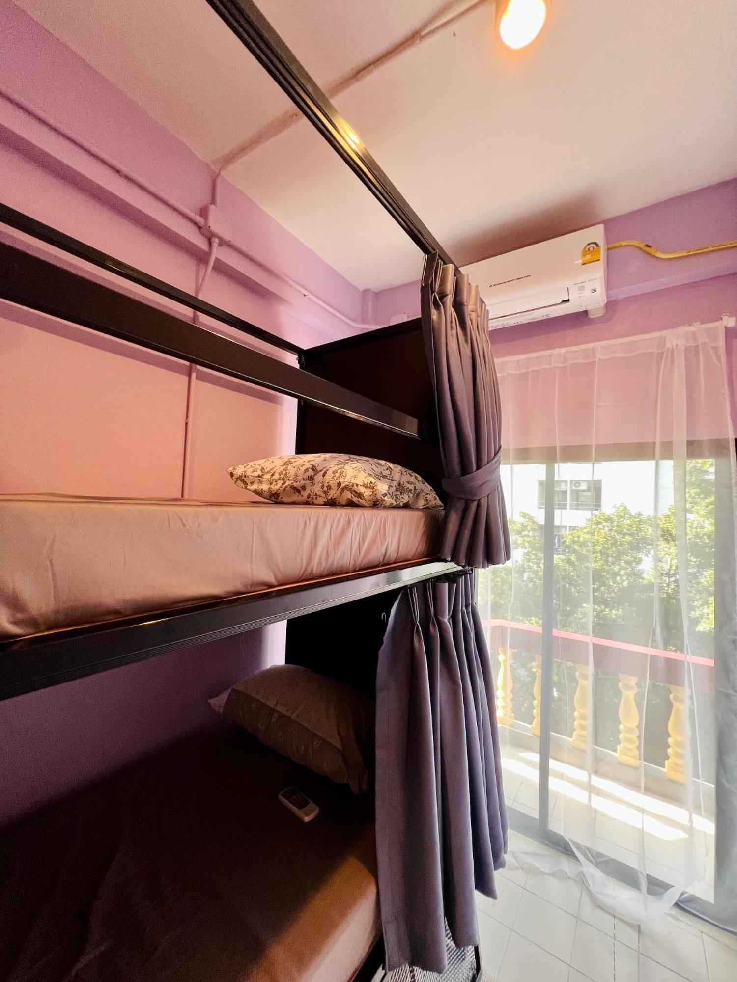 El Biografo Hostel *