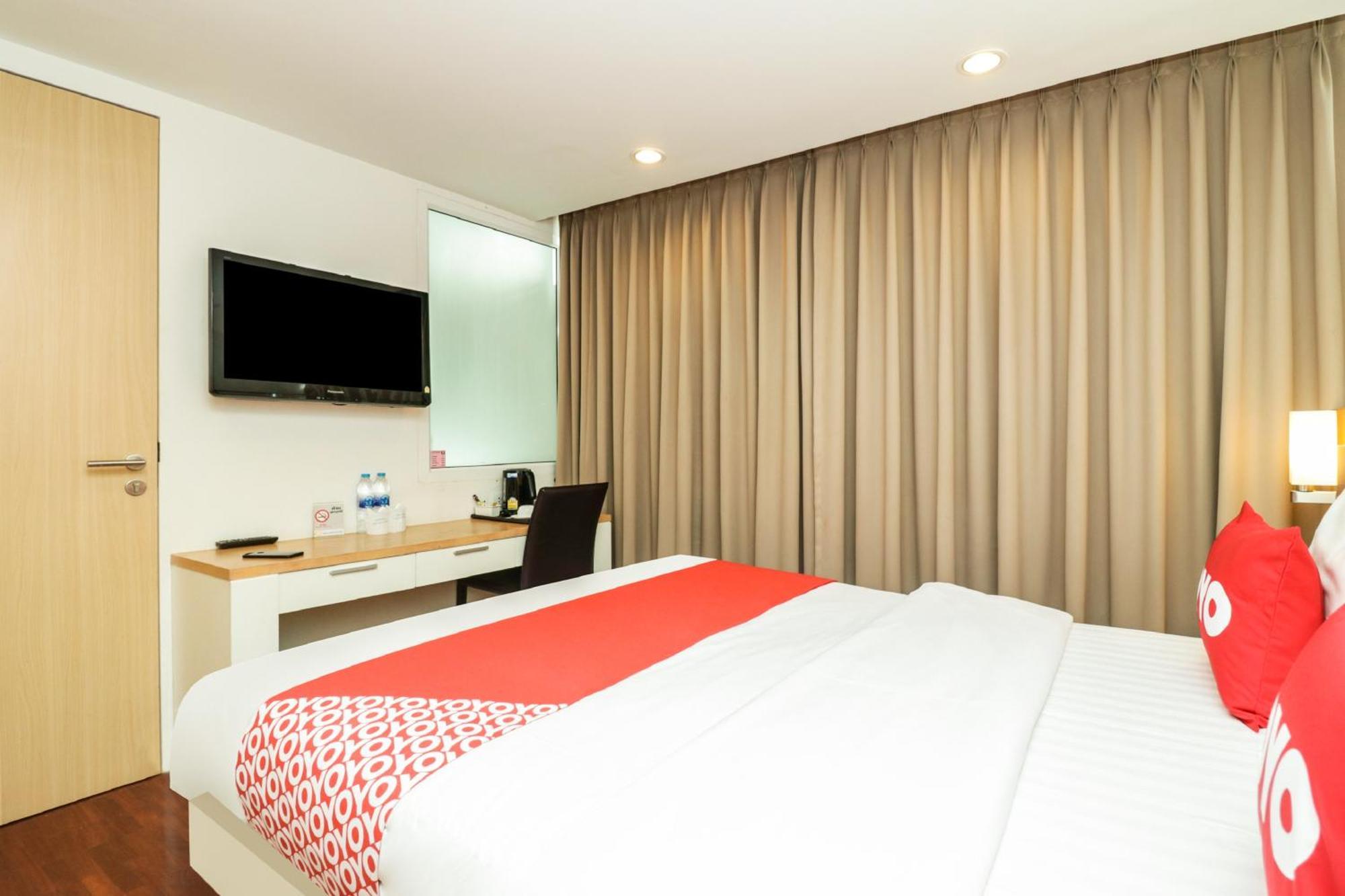 Oyo 225 Premier Place 2*