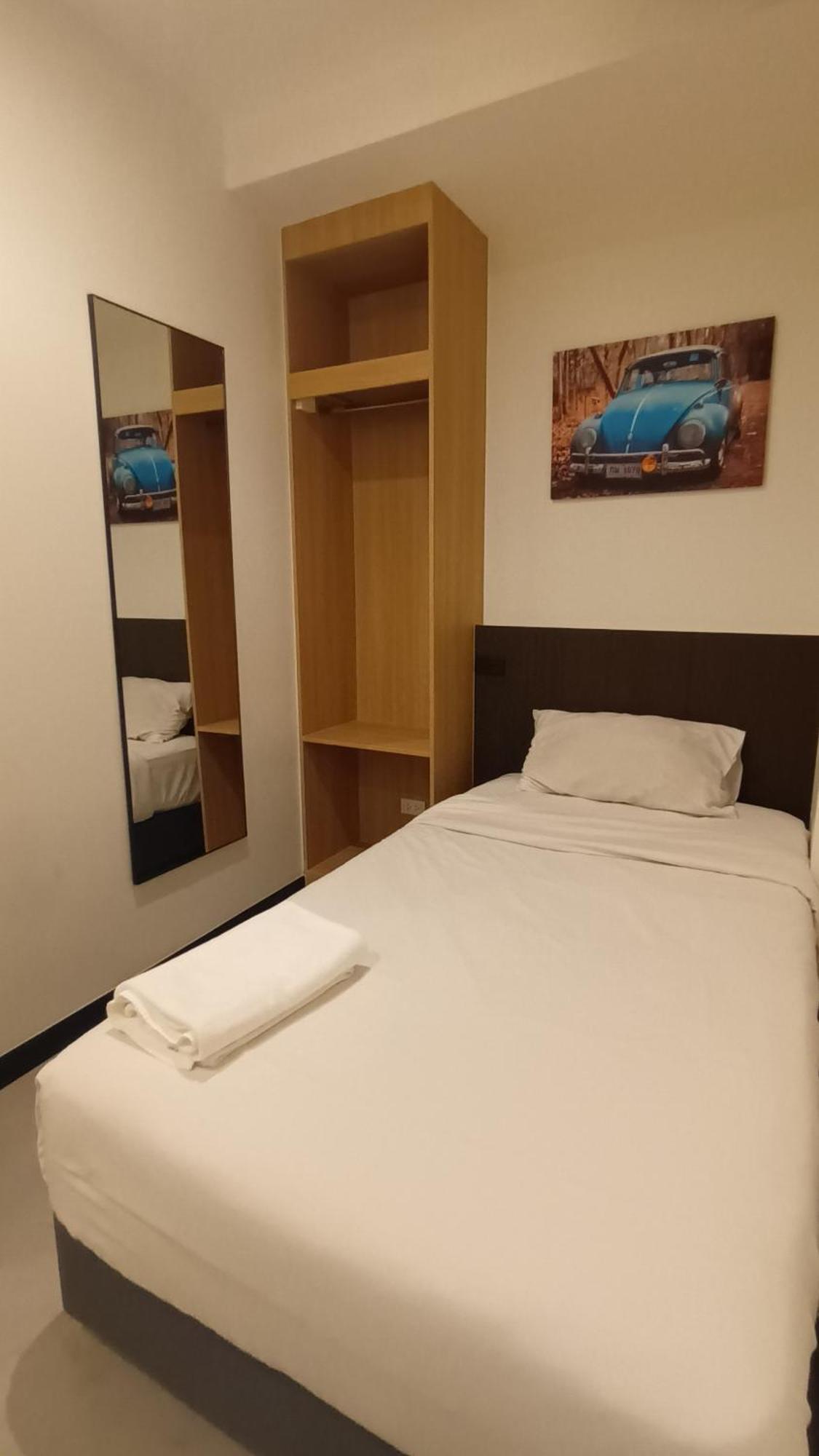 The Blocks Sukhumvit 10 *