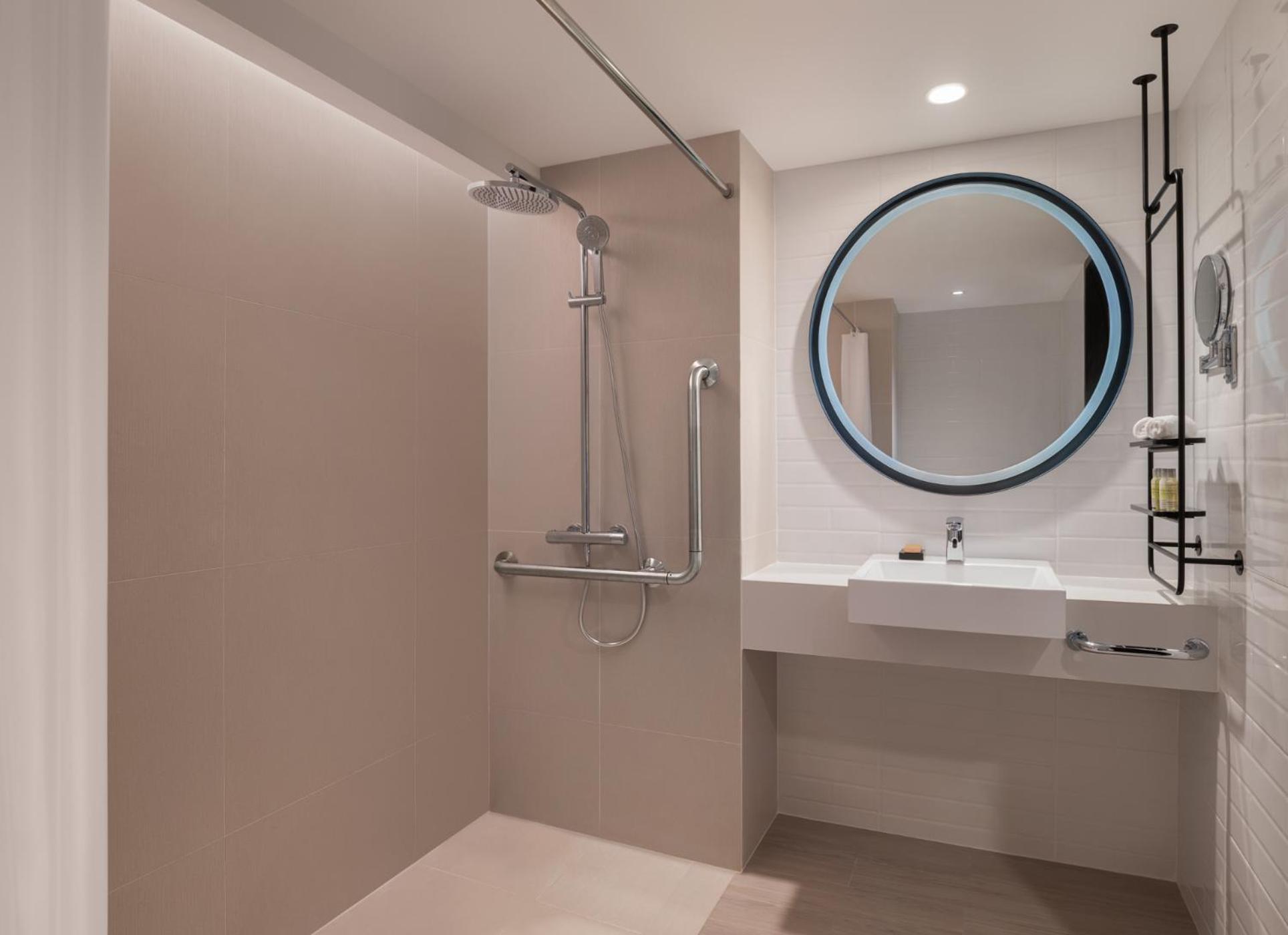 Doubletree By Hilton Ploenchit 4* Bangkok