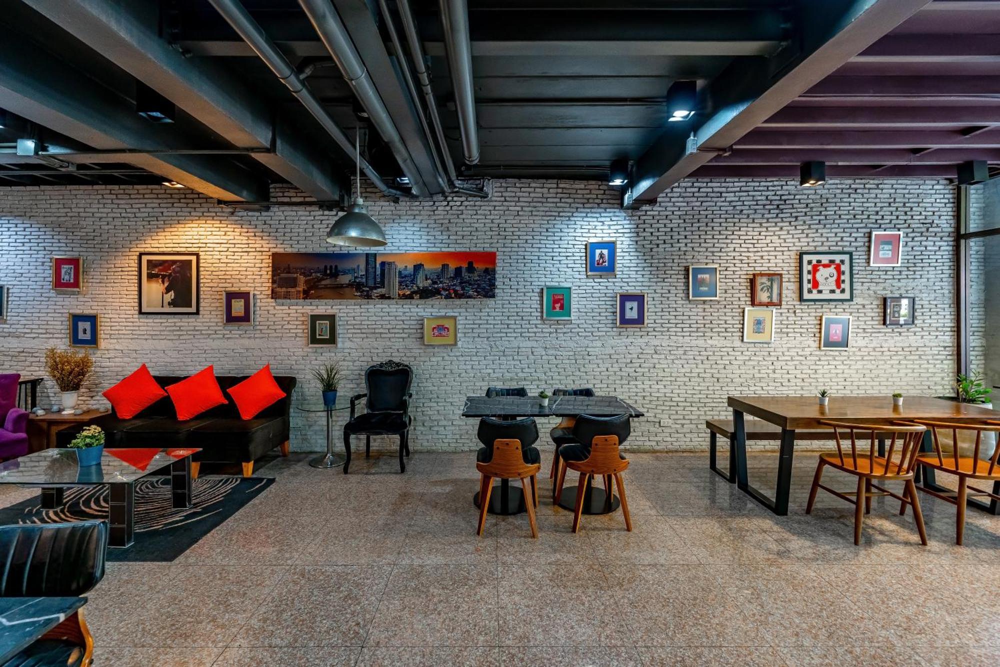 Hotel 7 Days Premium At Icon Siam Station 3*