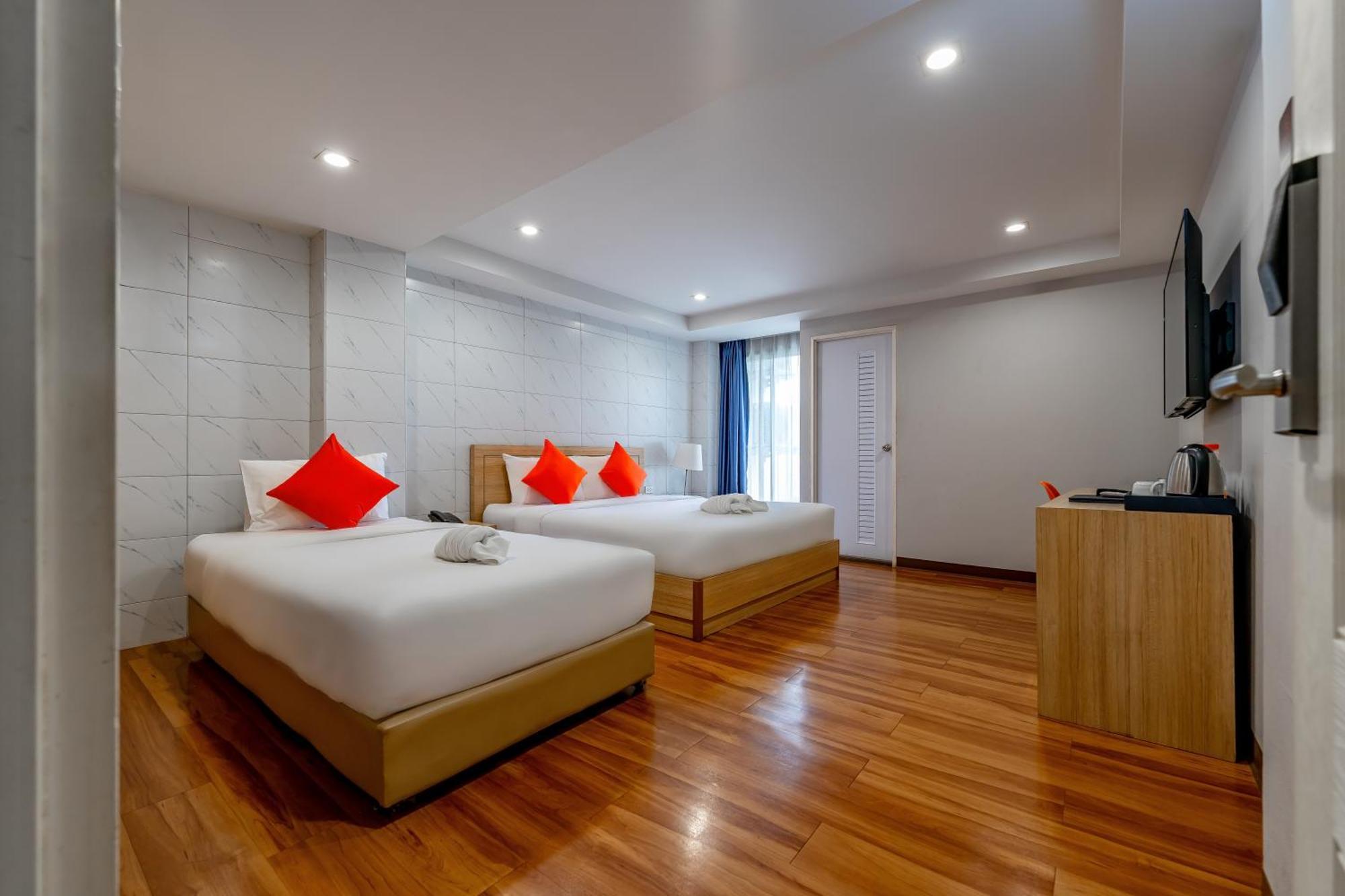 Hotel 7 Days Premium At Icon Siam Station 3*