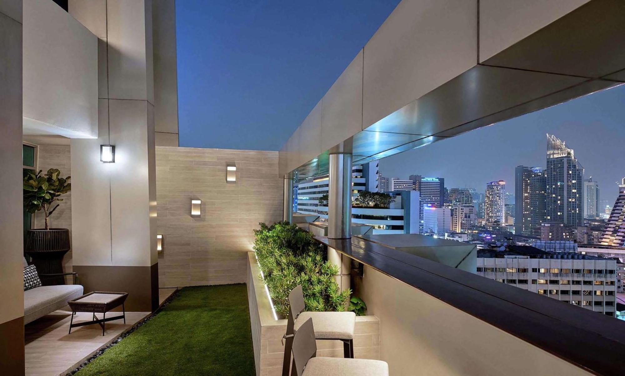 Doubletree By Hilton Ploenchit 4*
