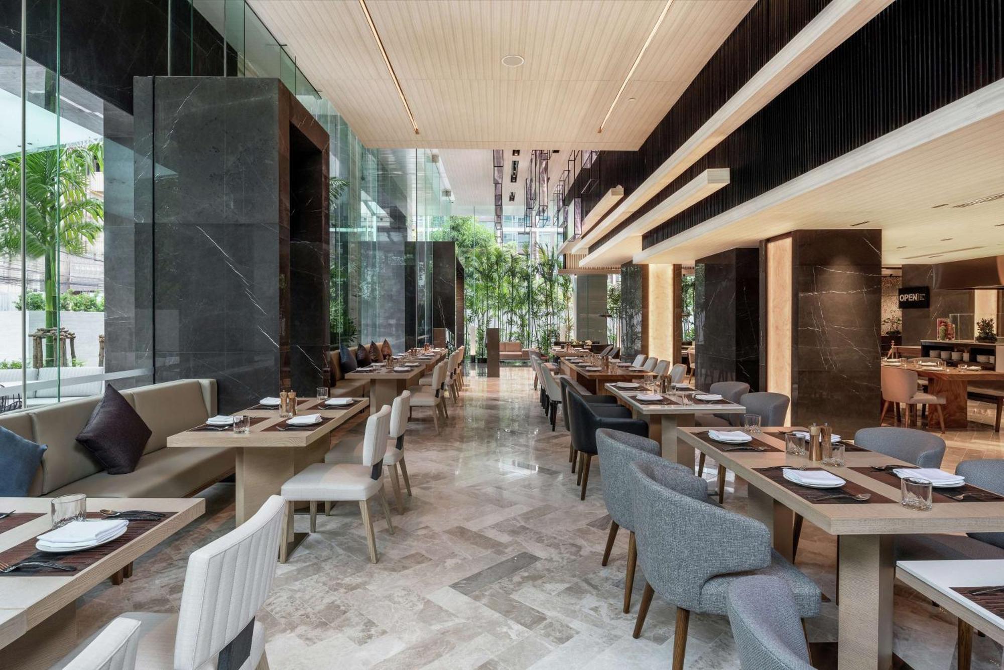 Hotel Doubletree By Hilton Ploenchit 4*
