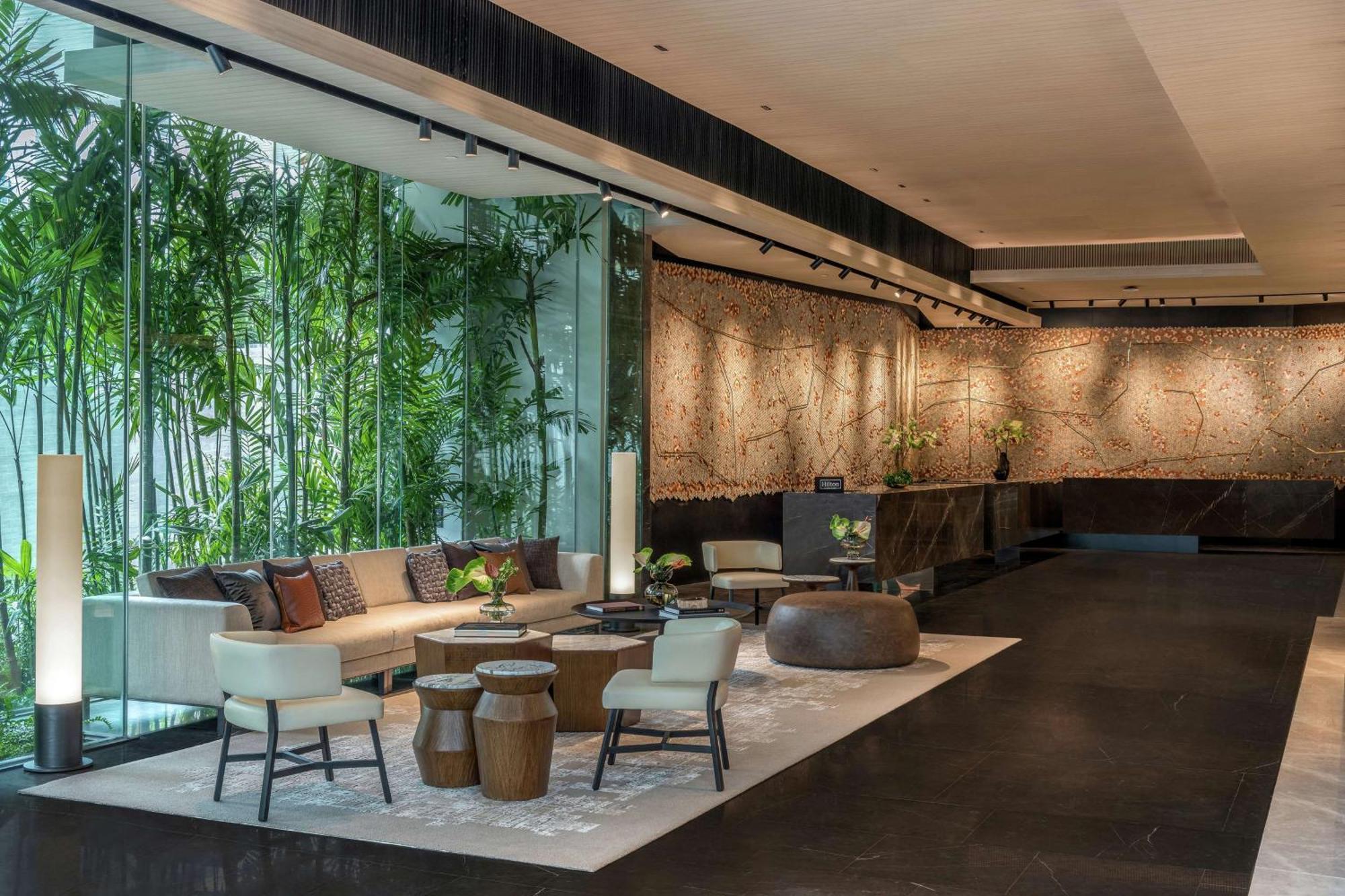 Doubletree By Hilton Ploenchit Hotel Bangkok