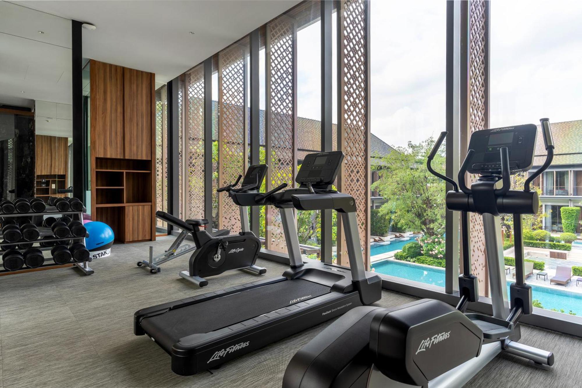 Hotel Deva & Bangkok