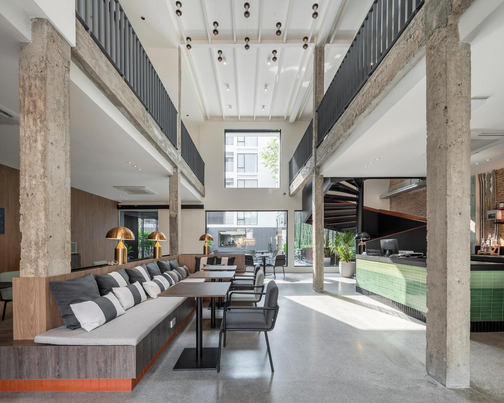 Lilit Bang Lumphu 4* Bangkok