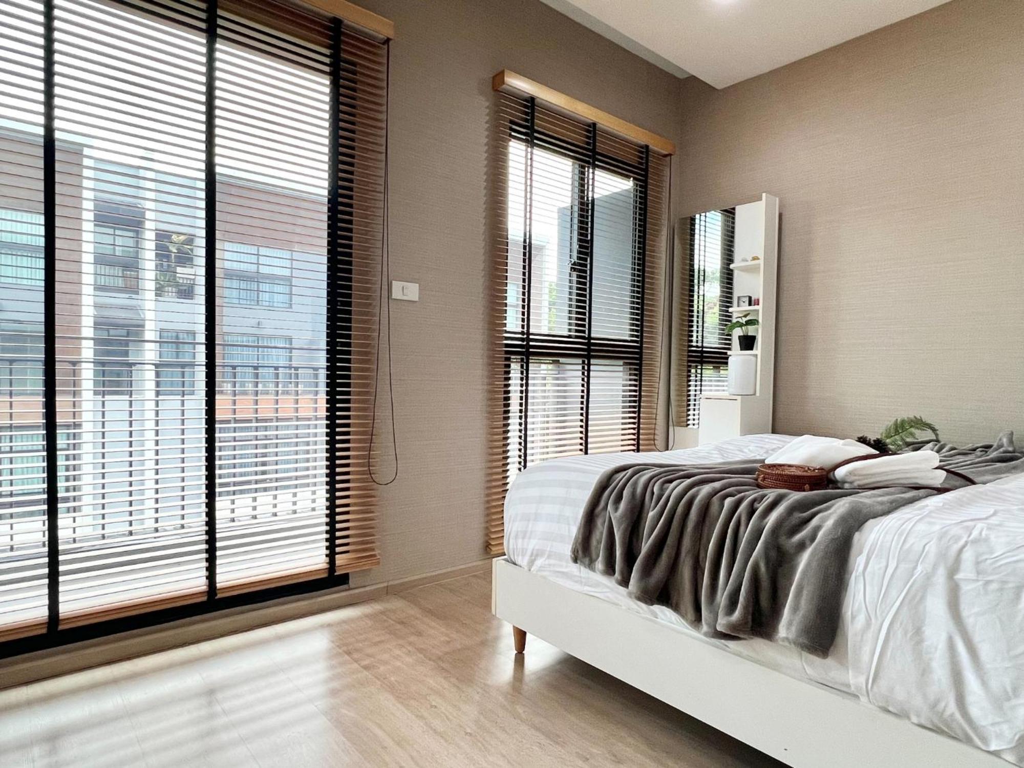 Free Pick Up / Stunning Luxury Family 3b3b Apartemen
