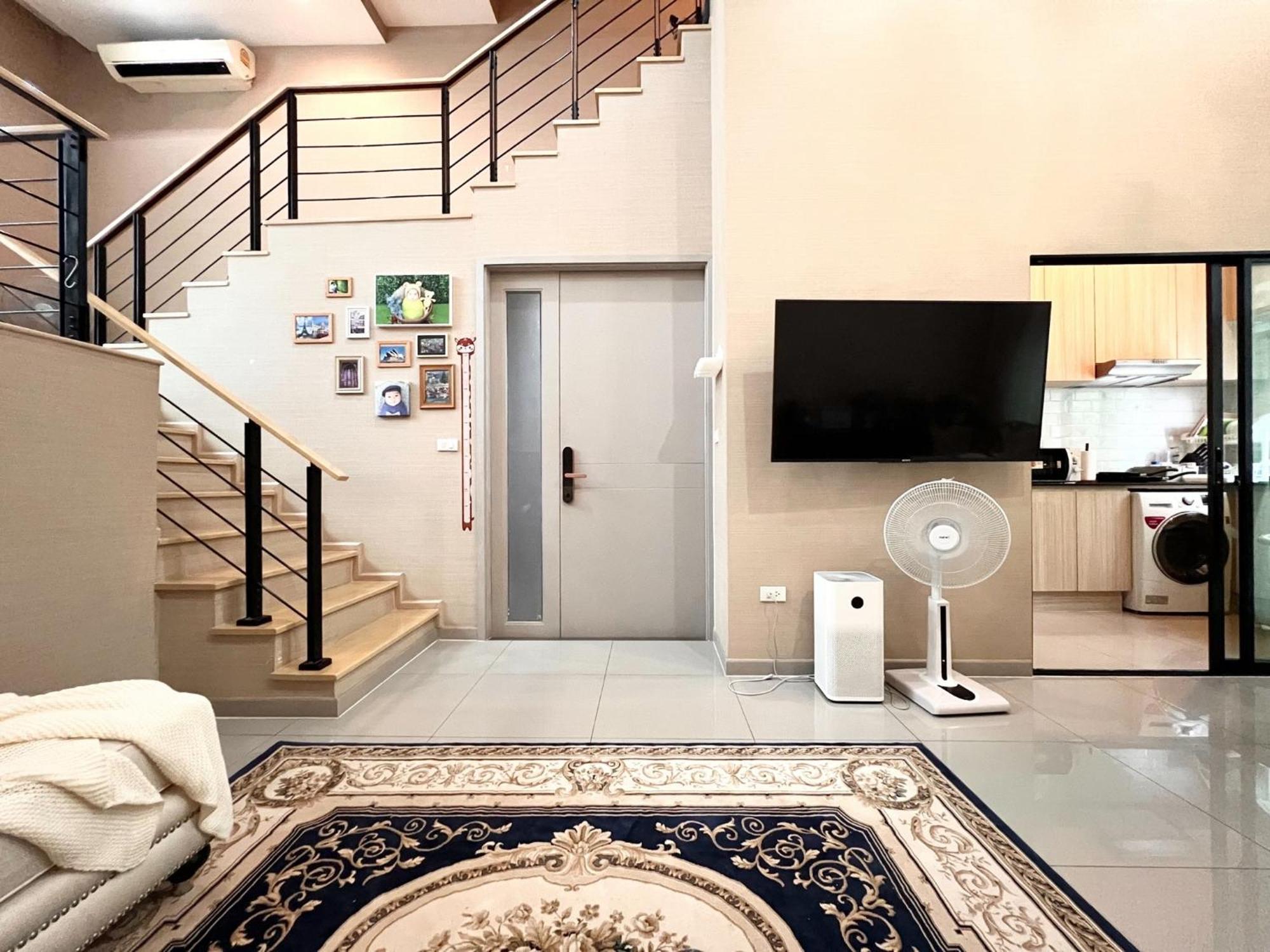 Apartemen Free Pick Up / Stunning Luxury Family 3b3b *