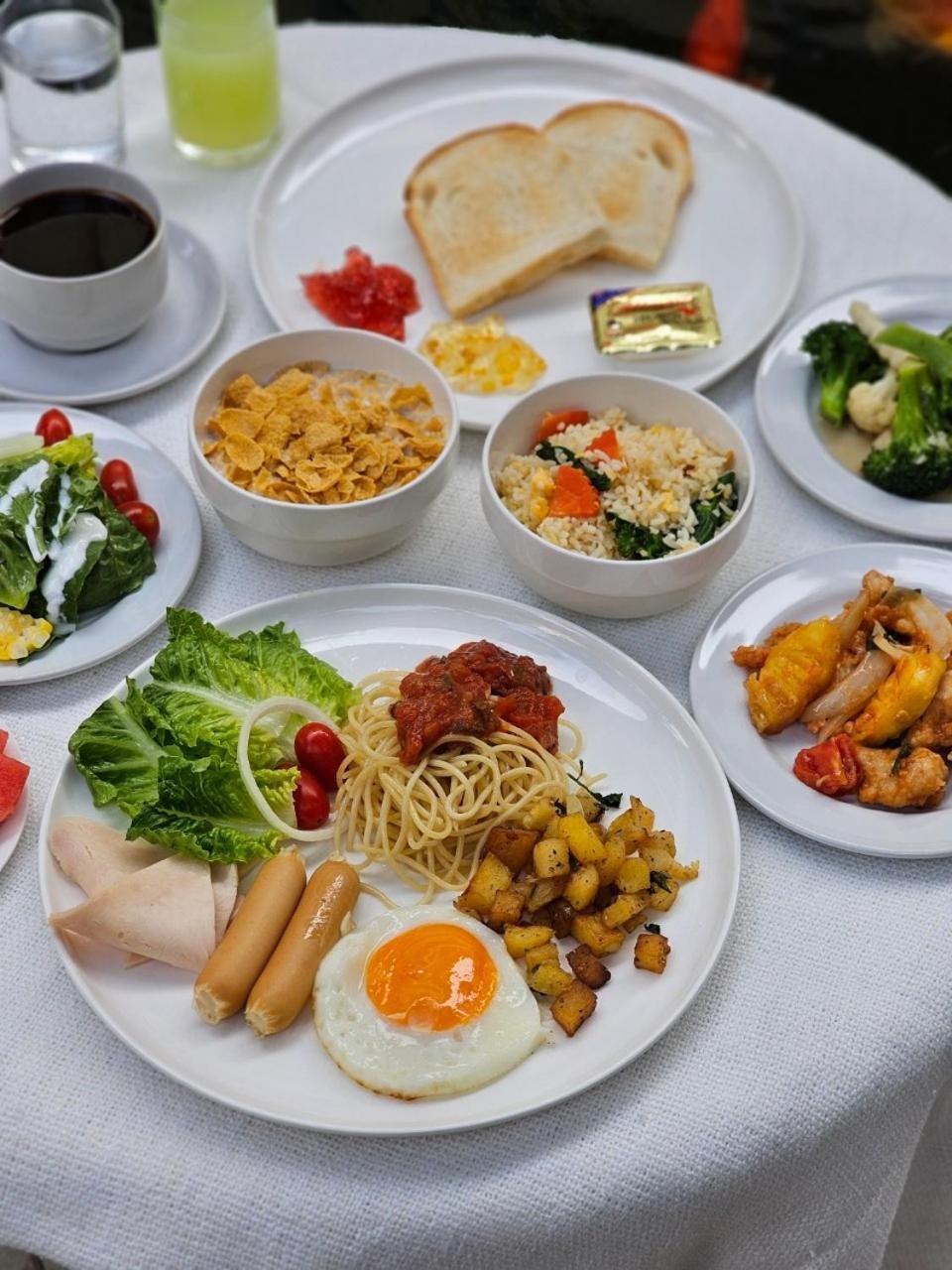 Hotel Feung Nakorn Balcony And Cafe Bangkok