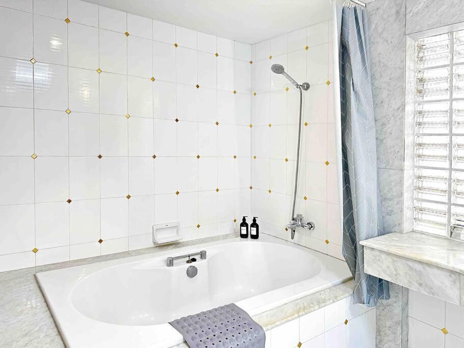 Tree House Sukhumvit 39 Phromphong Holiday home Bangkok
