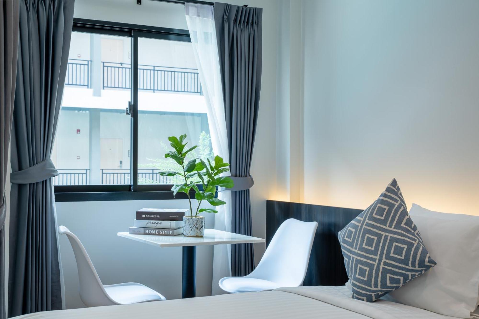 College Haus Rangnam Apartment Bangkok