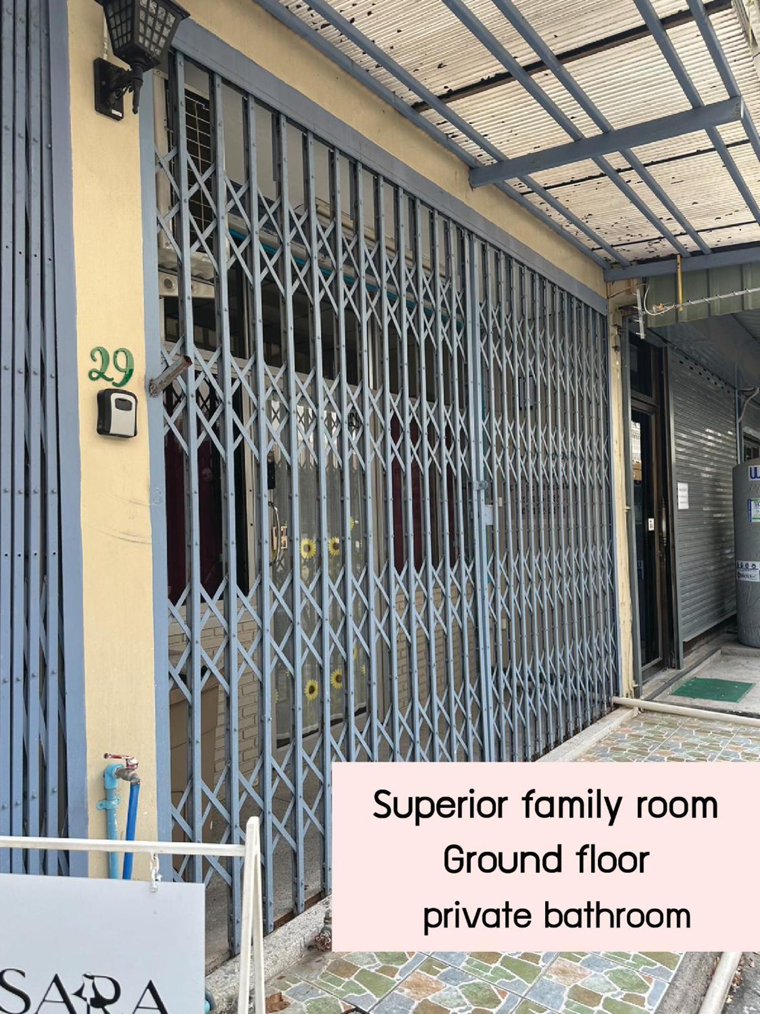 Achcha - Itsaraphap Mrt Station - Wat Arun