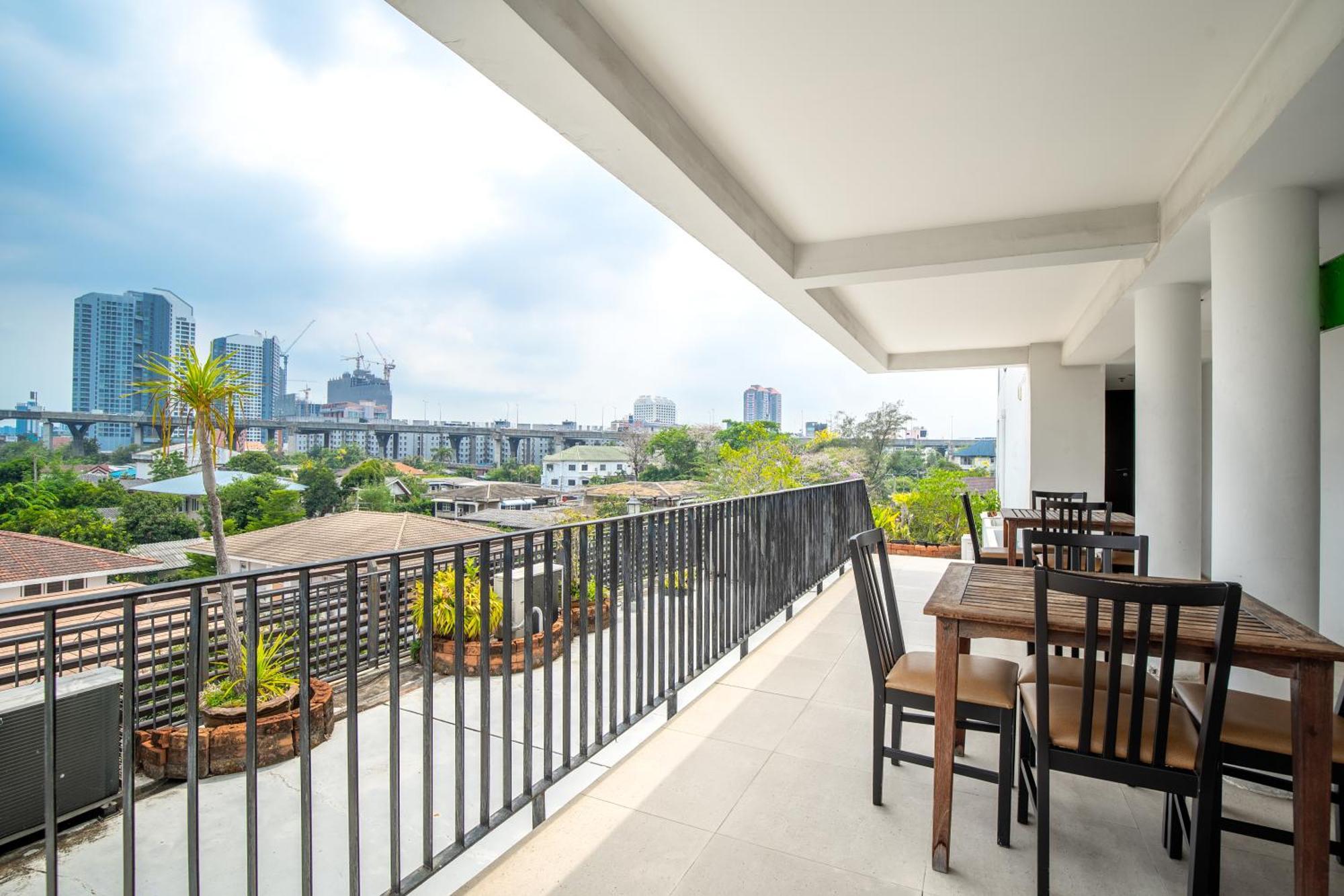 Hotel Lily Bangkok