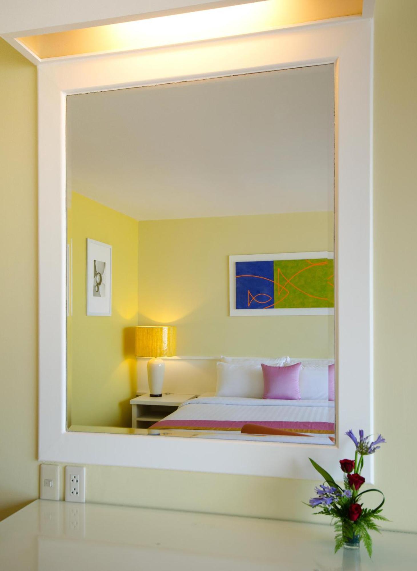 Hotel Tongtara Riverview